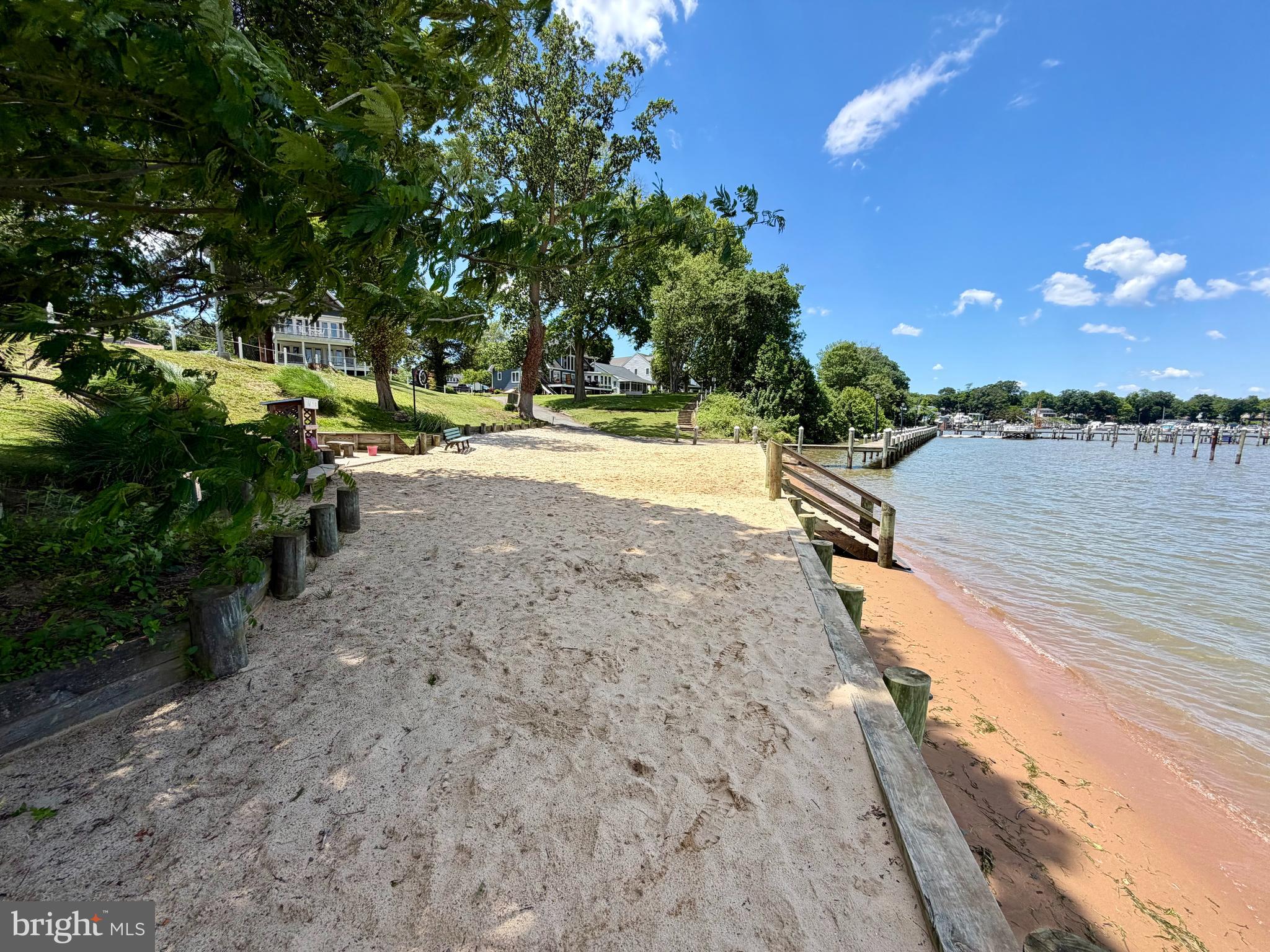 HACKS POINT - Residential