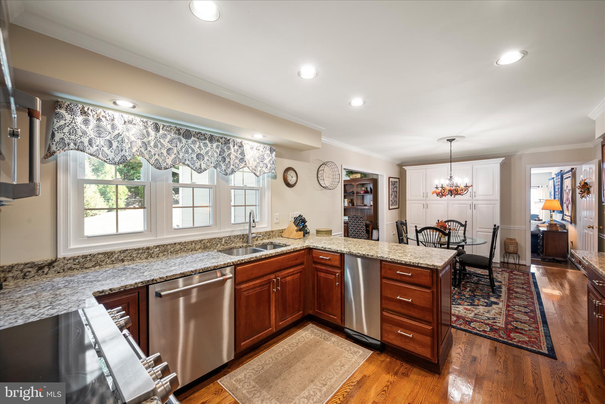 DAV MAR VILLAGE - Residential