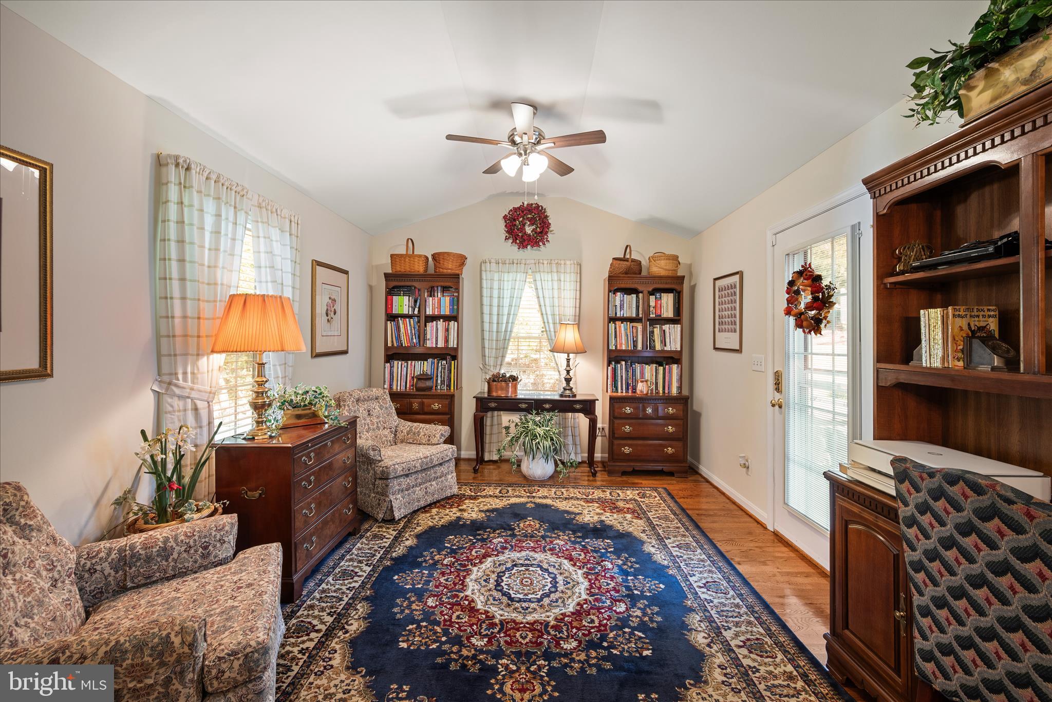 DAV MAR VILLAGE - Residential