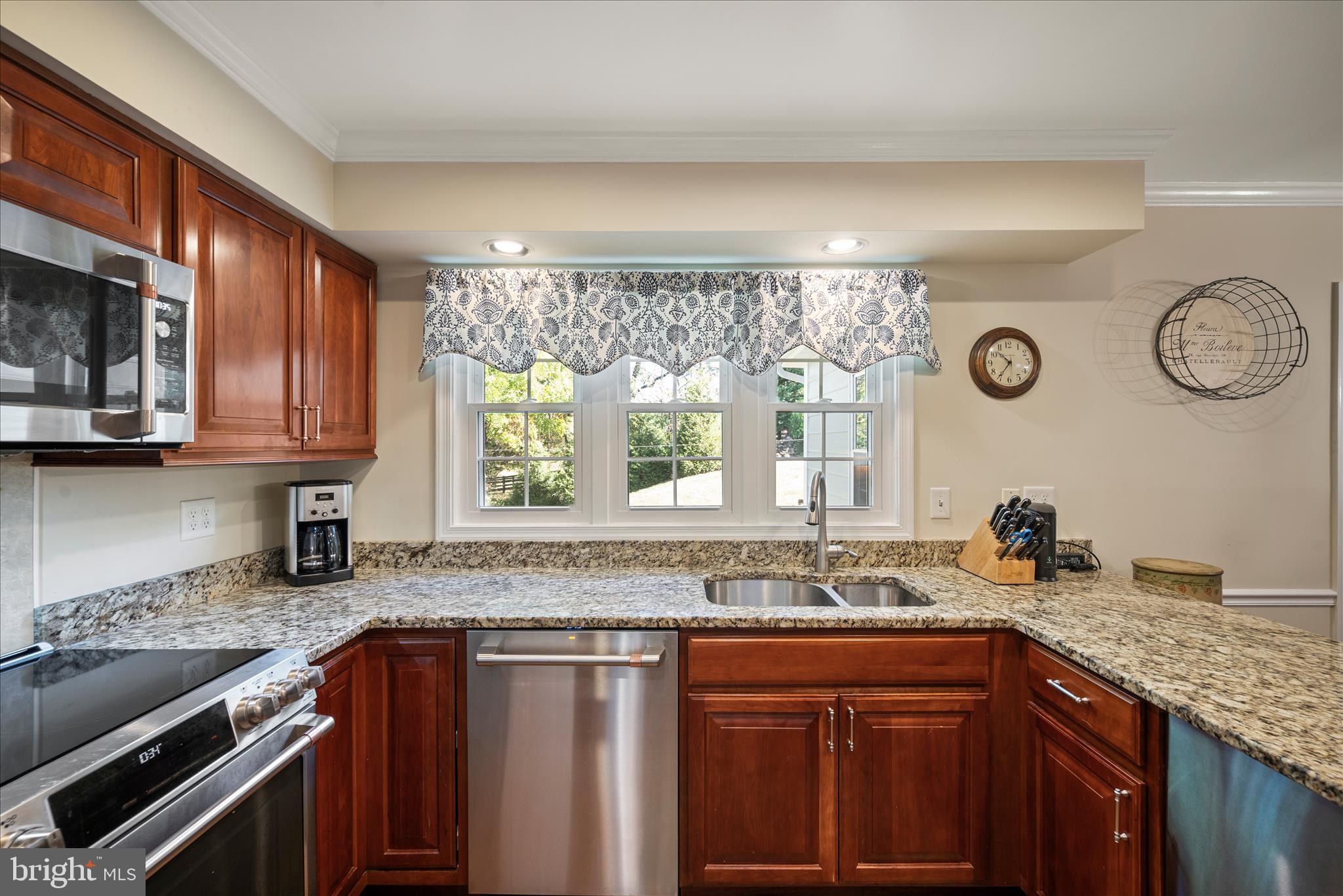 DAV MAR VILLAGE - Residential