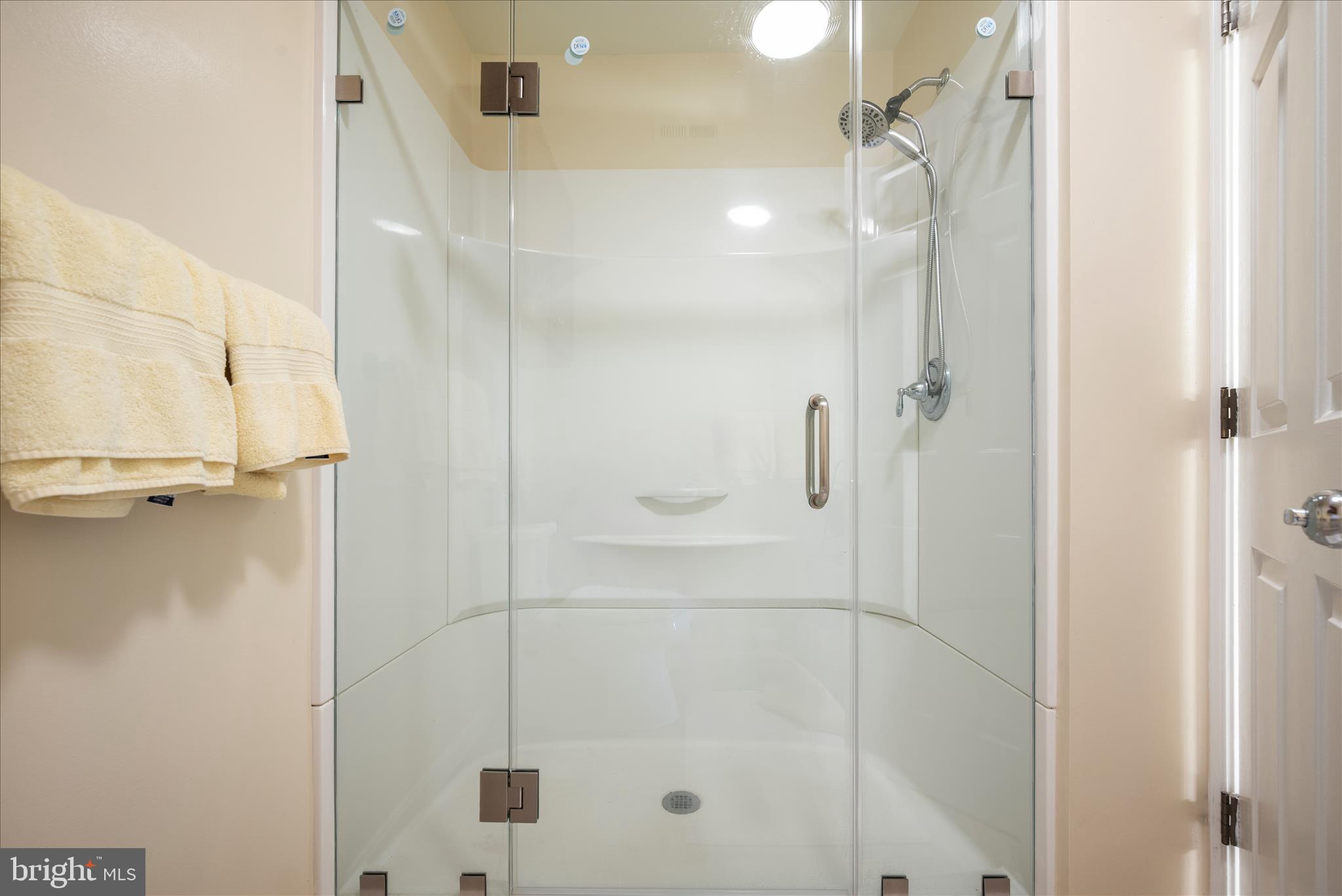 DAV MAR VILLAGE - Residential