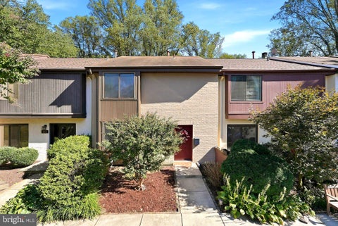 Photo of 2053 Golf Course Drive, RESTON, VA 20191 (MLS # VAFX2344548)