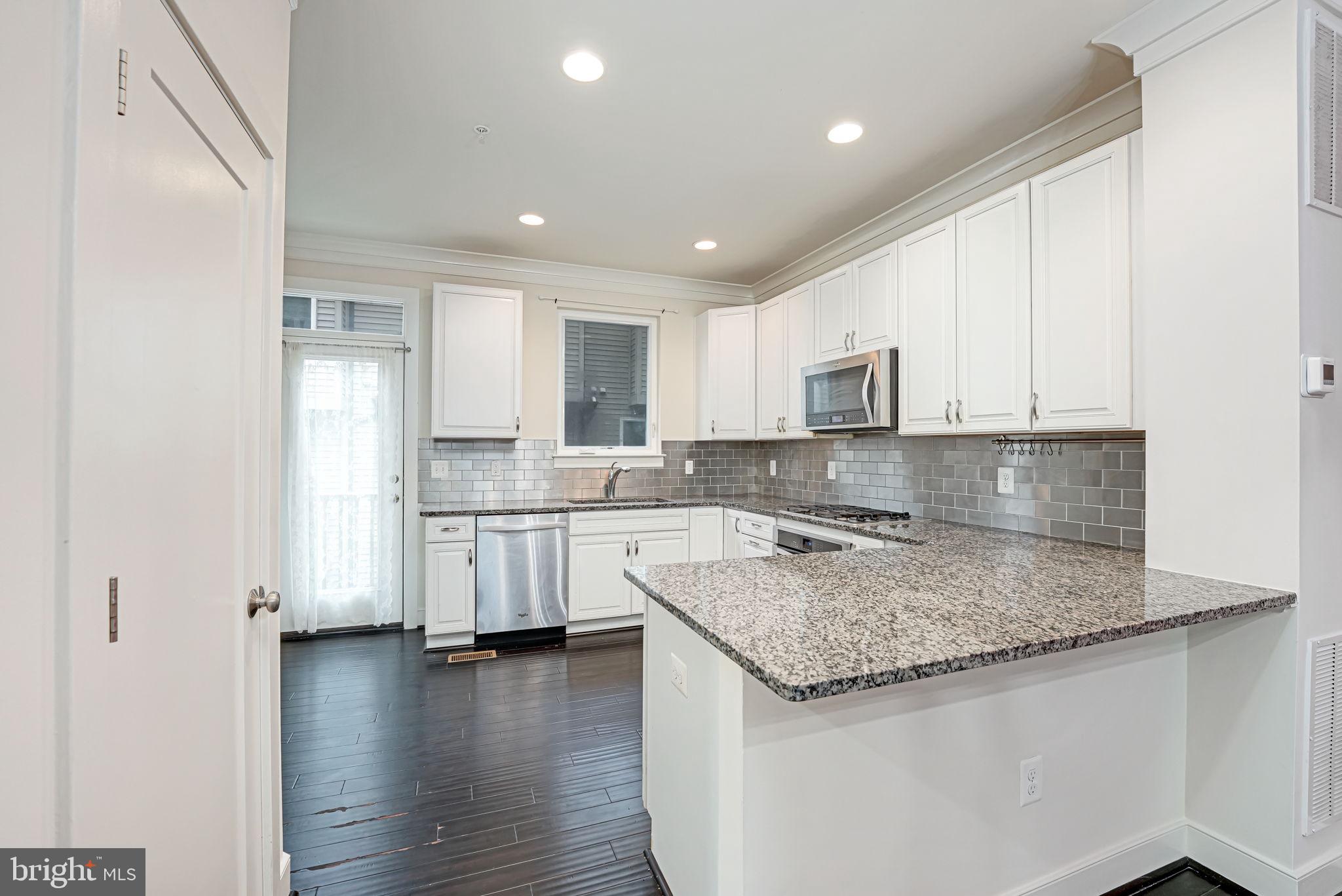 EYA ARTS DISTRICT - Residential Lease