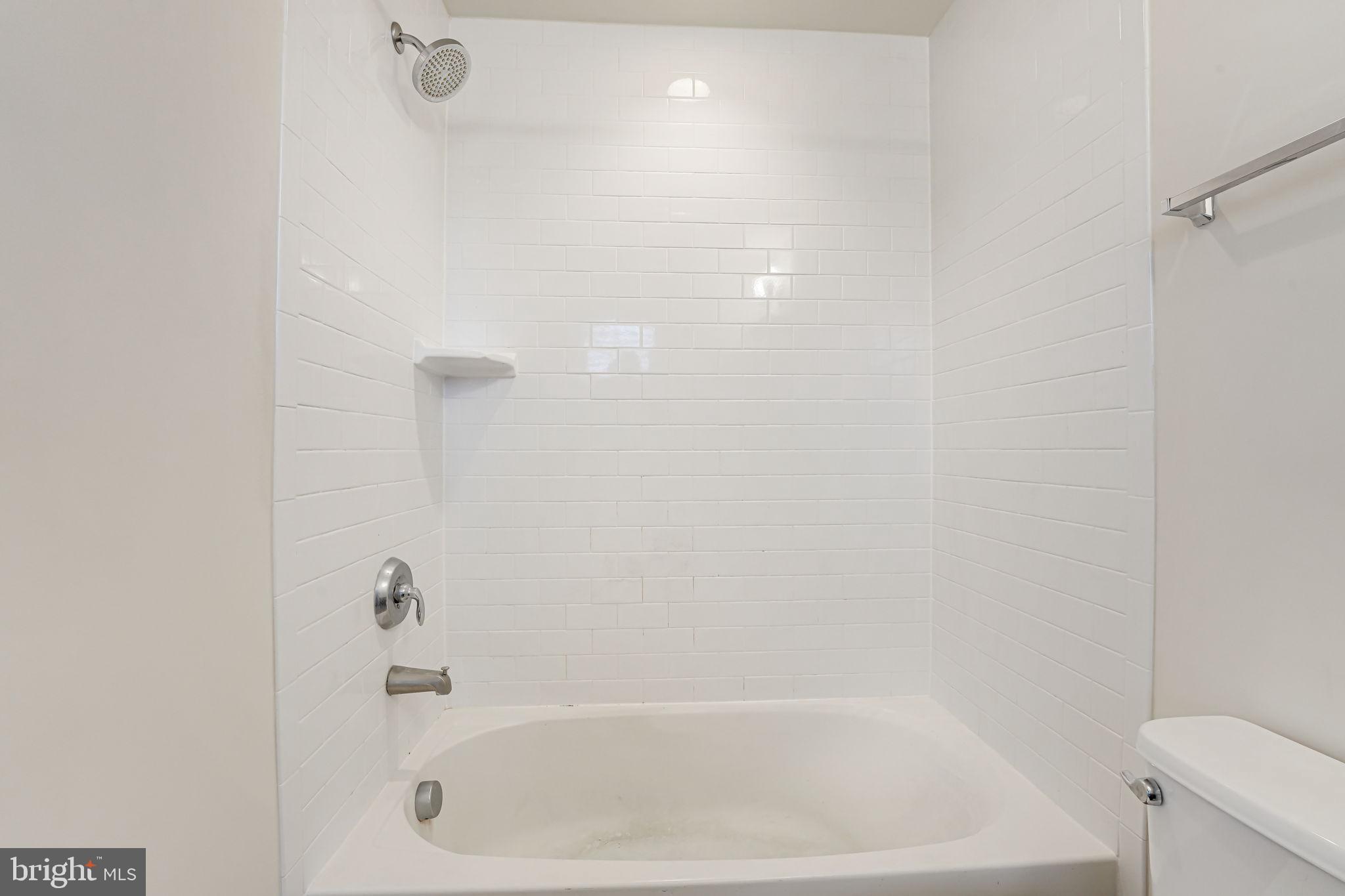 EYA ARTS DISTRICT - Residential Lease