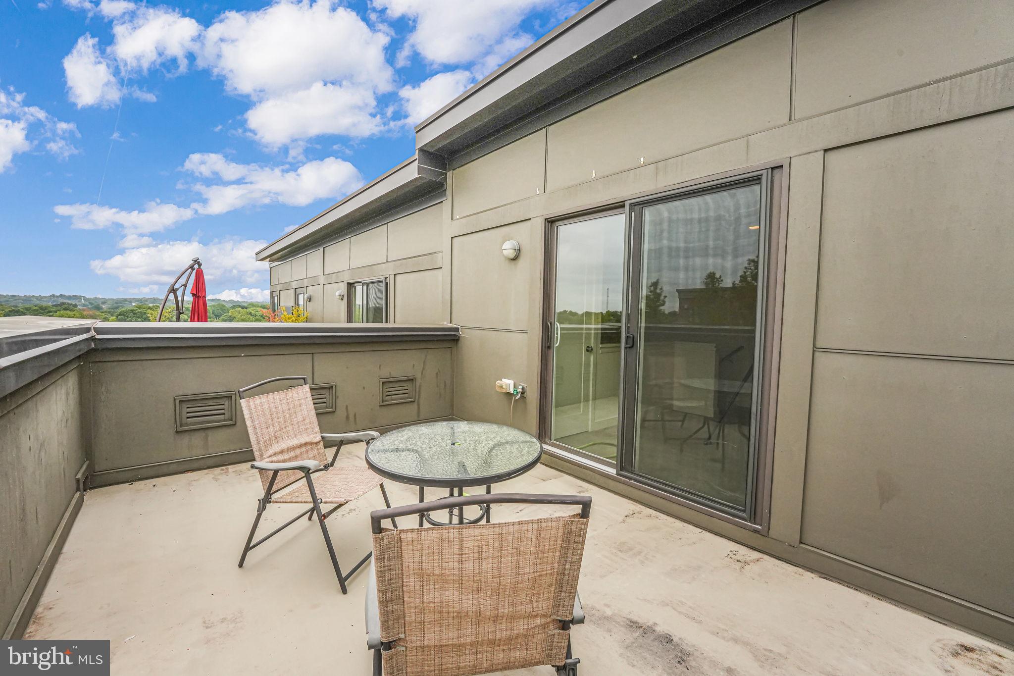 EYA ARTS DISTRICT - Residential Lease