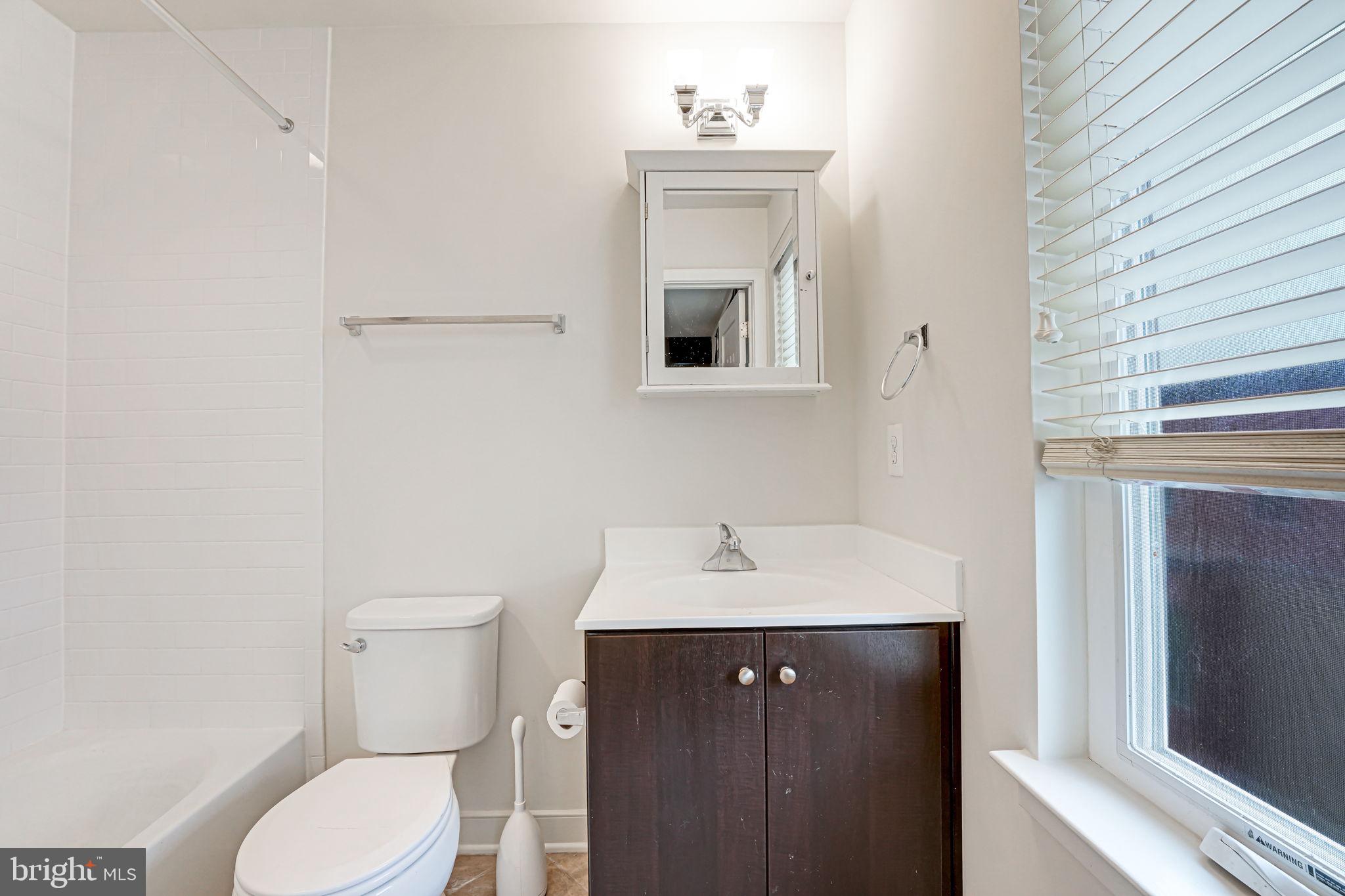 EYA ARTS DISTRICT - Residential Lease