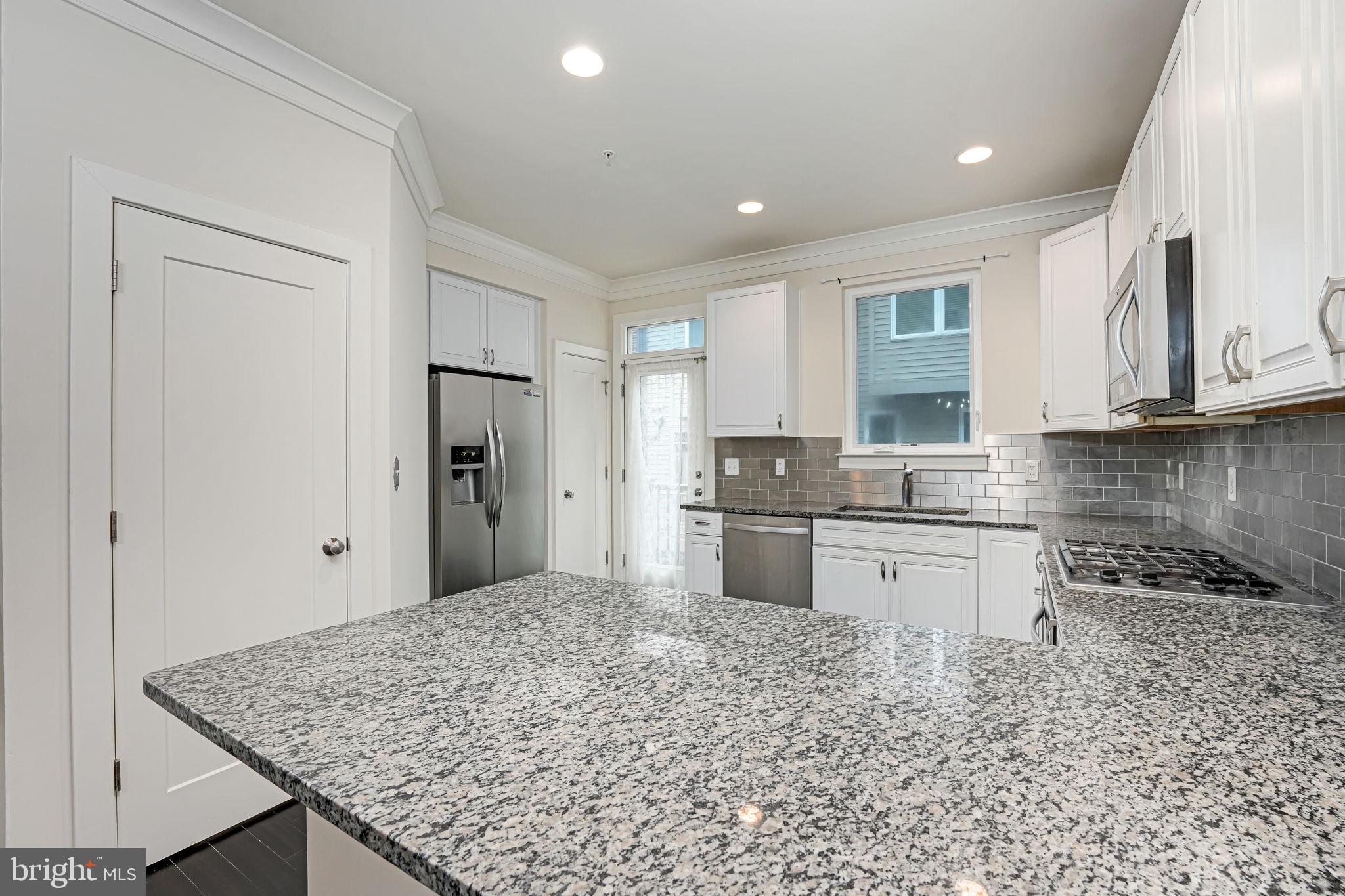 EYA ARTS DISTRICT - Residential Lease