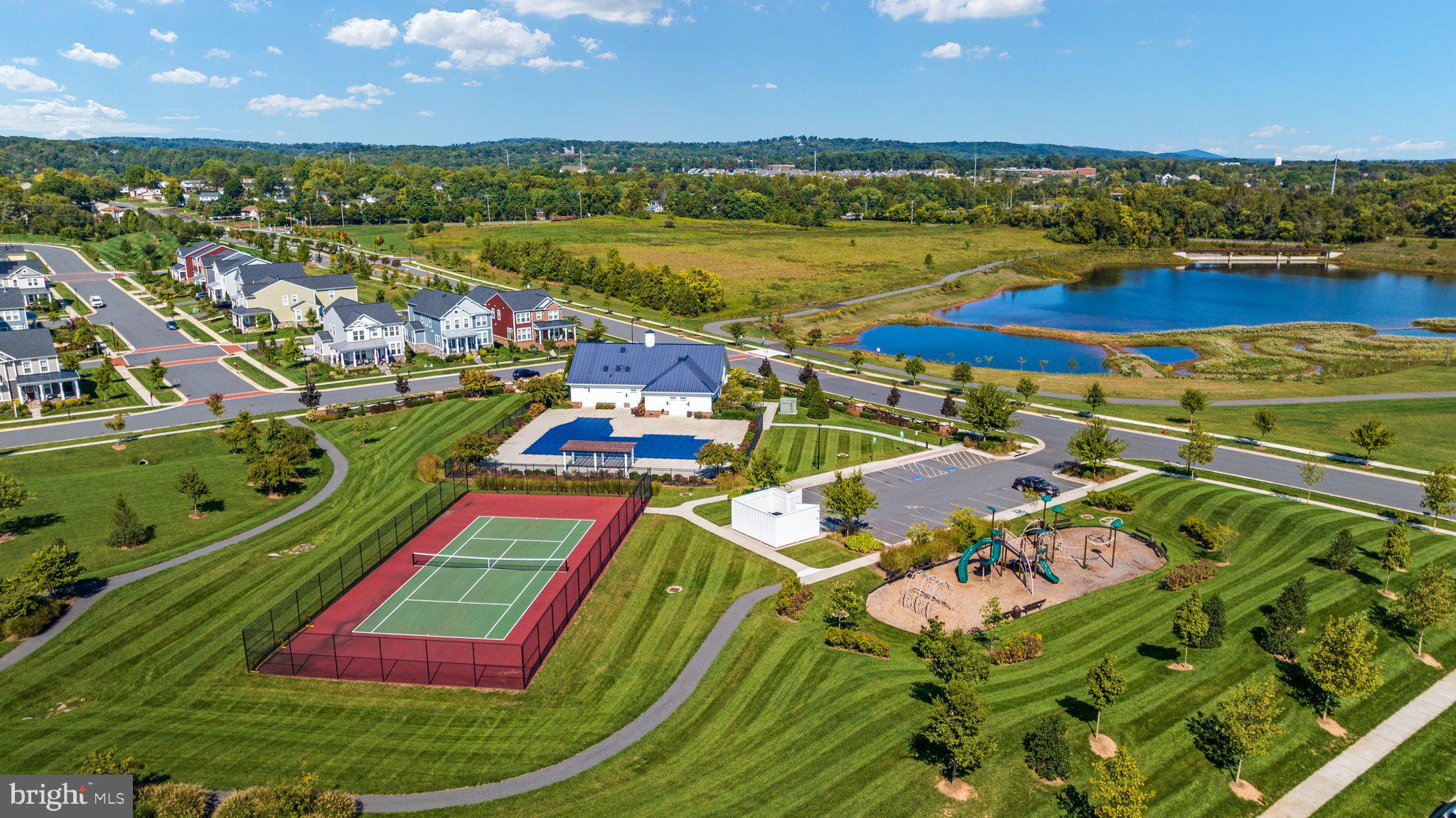 MEADOWBROOK - Residential