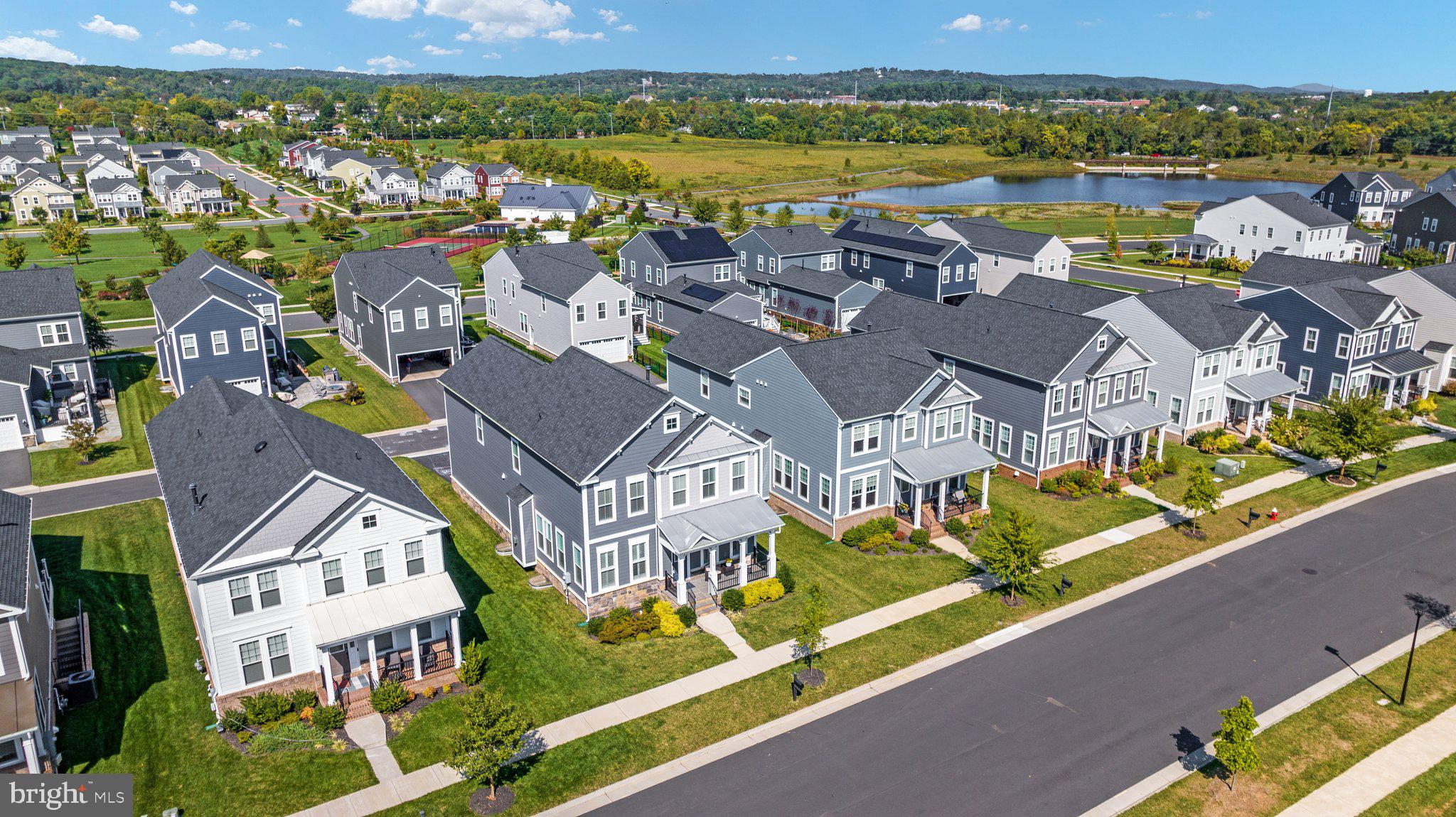 MEADOWBROOK - Residential