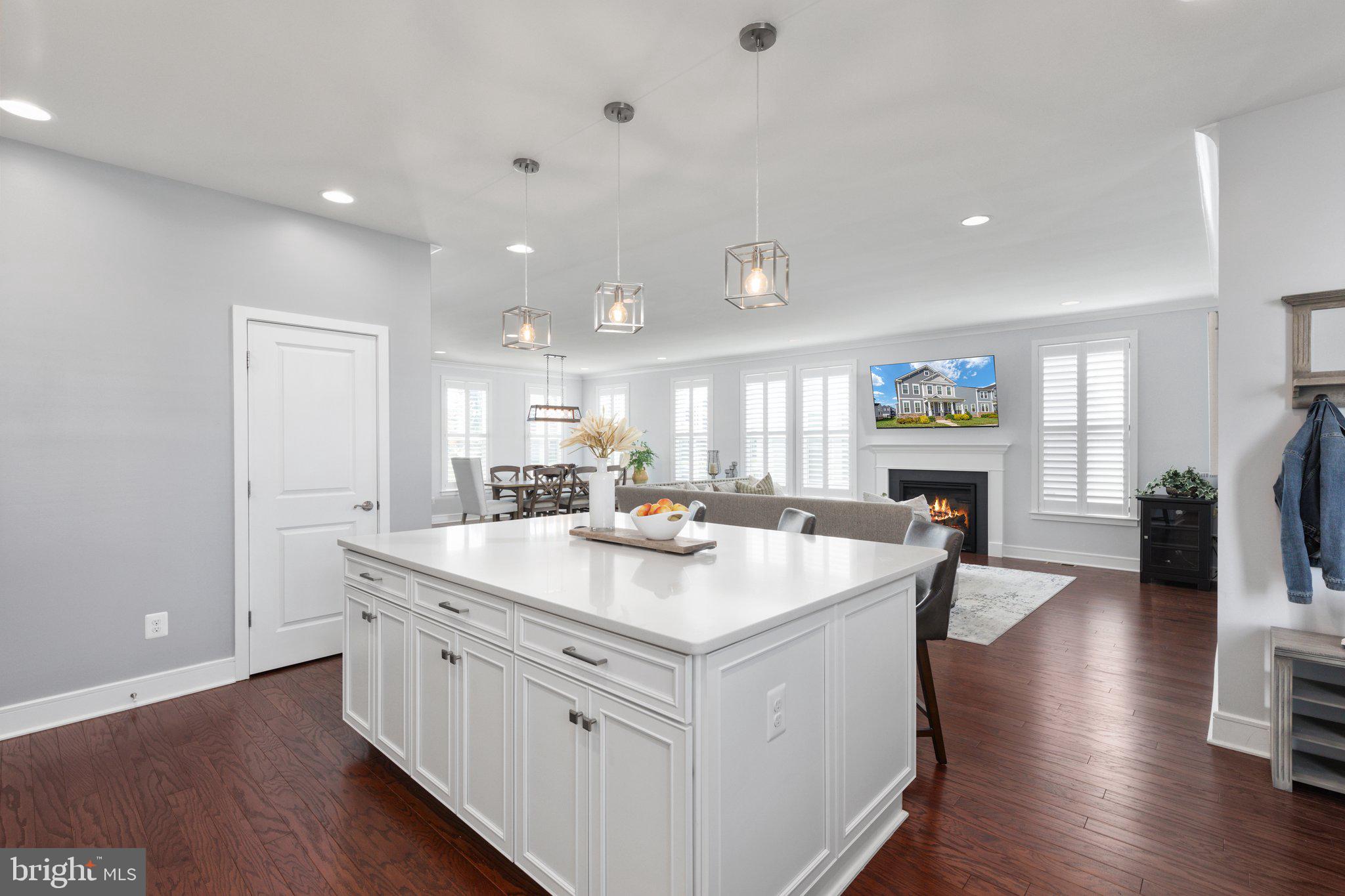 MEADOWBROOK - Residential