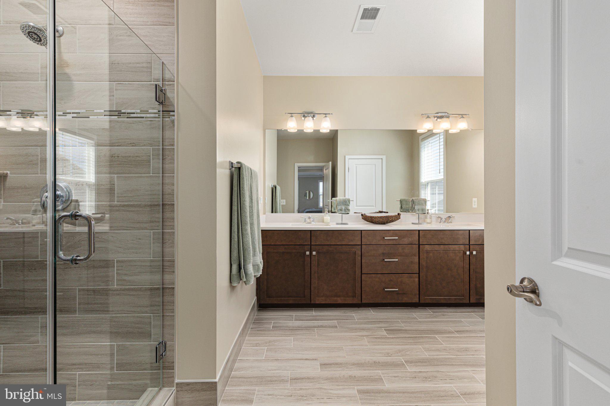 MEADOWBROOK - Residential