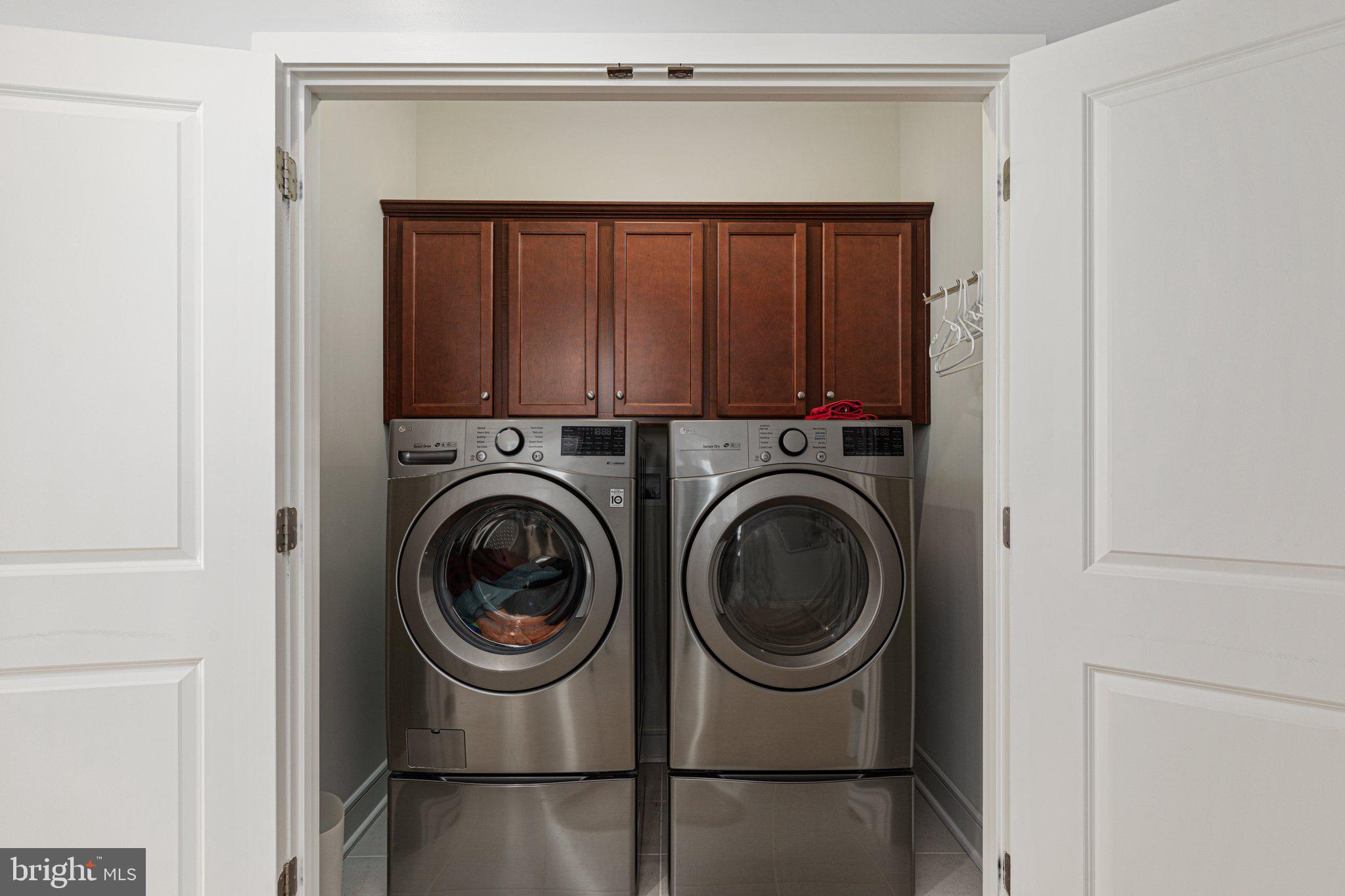 MEADOWBROOK - Residential