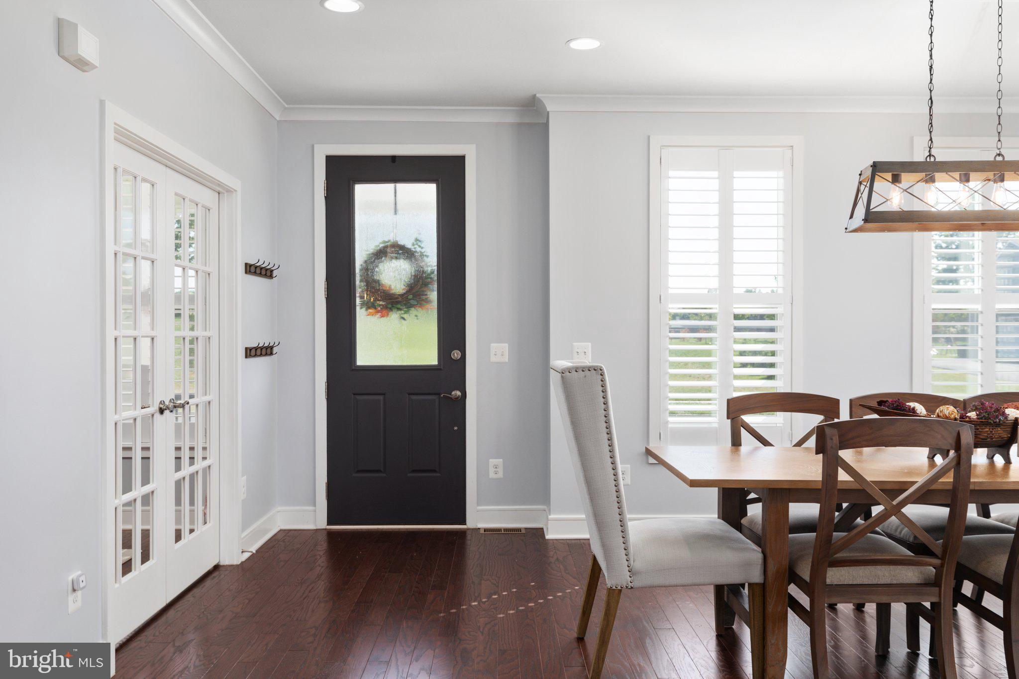 MEADOWBROOK - Residential