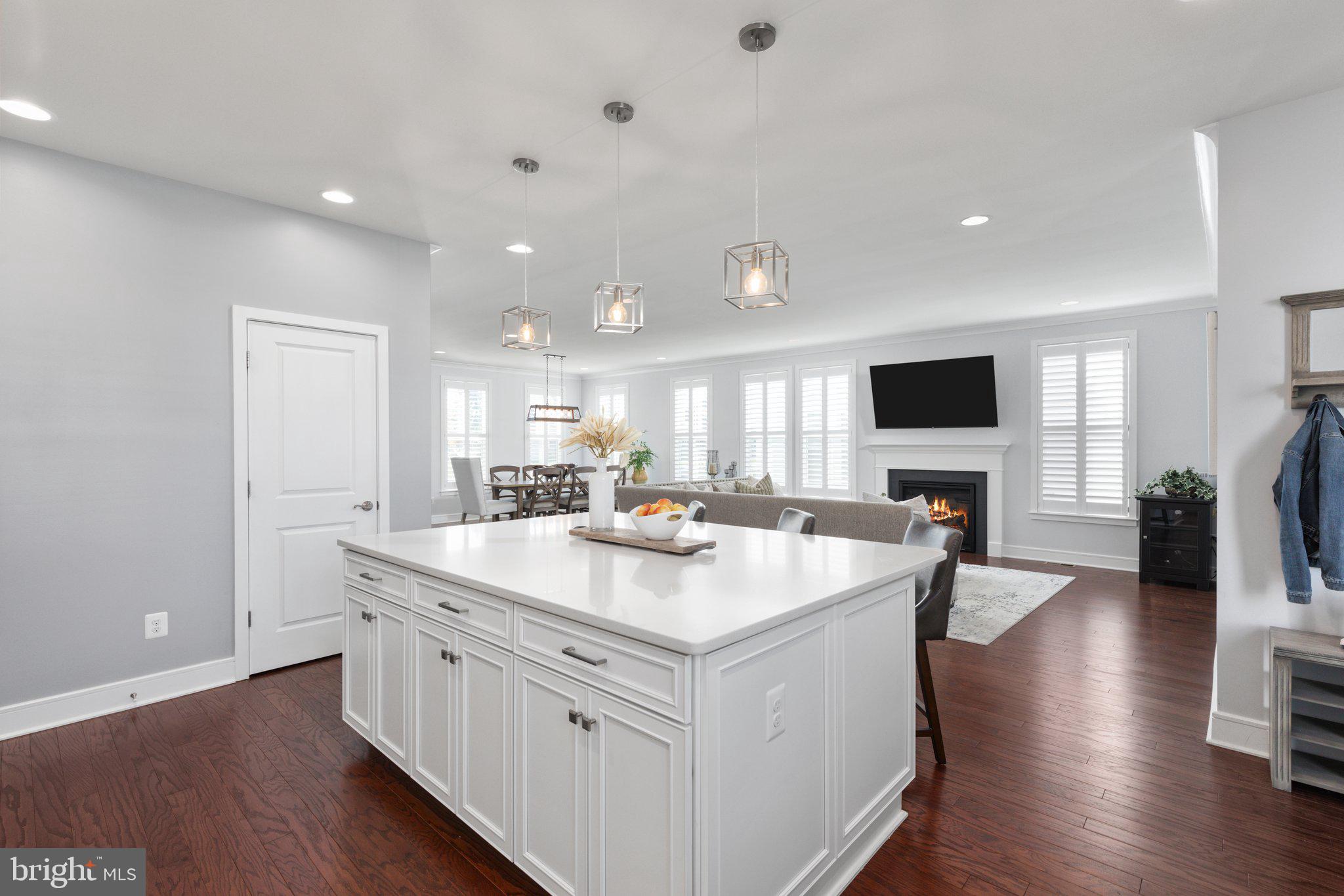 MEADOWBROOK - Residential