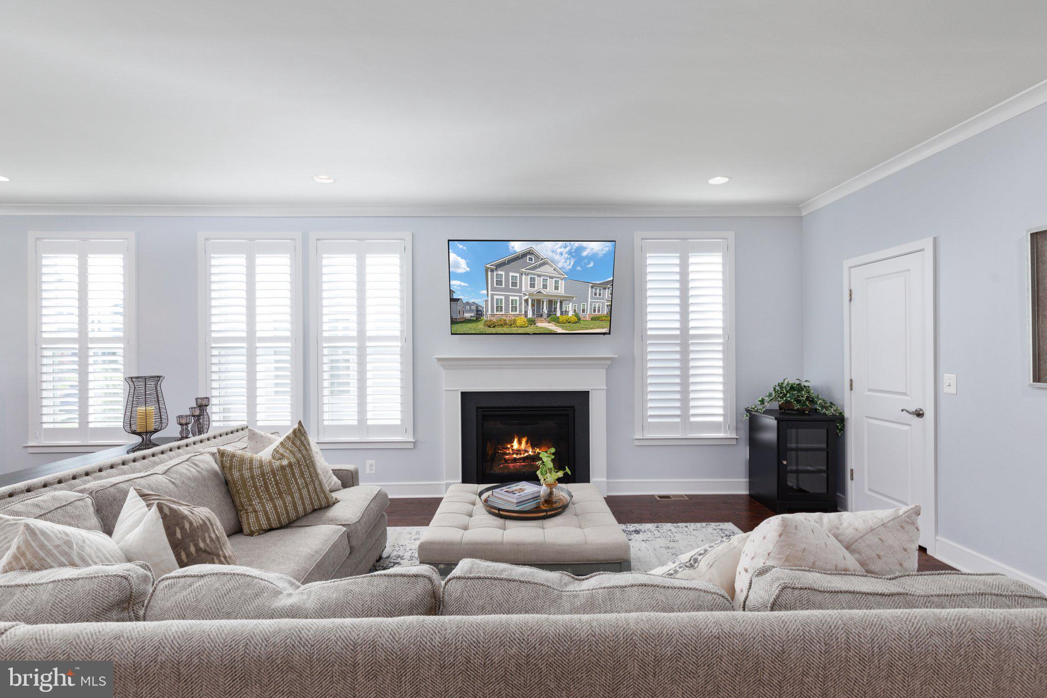 MEADOWBROOK - Residential