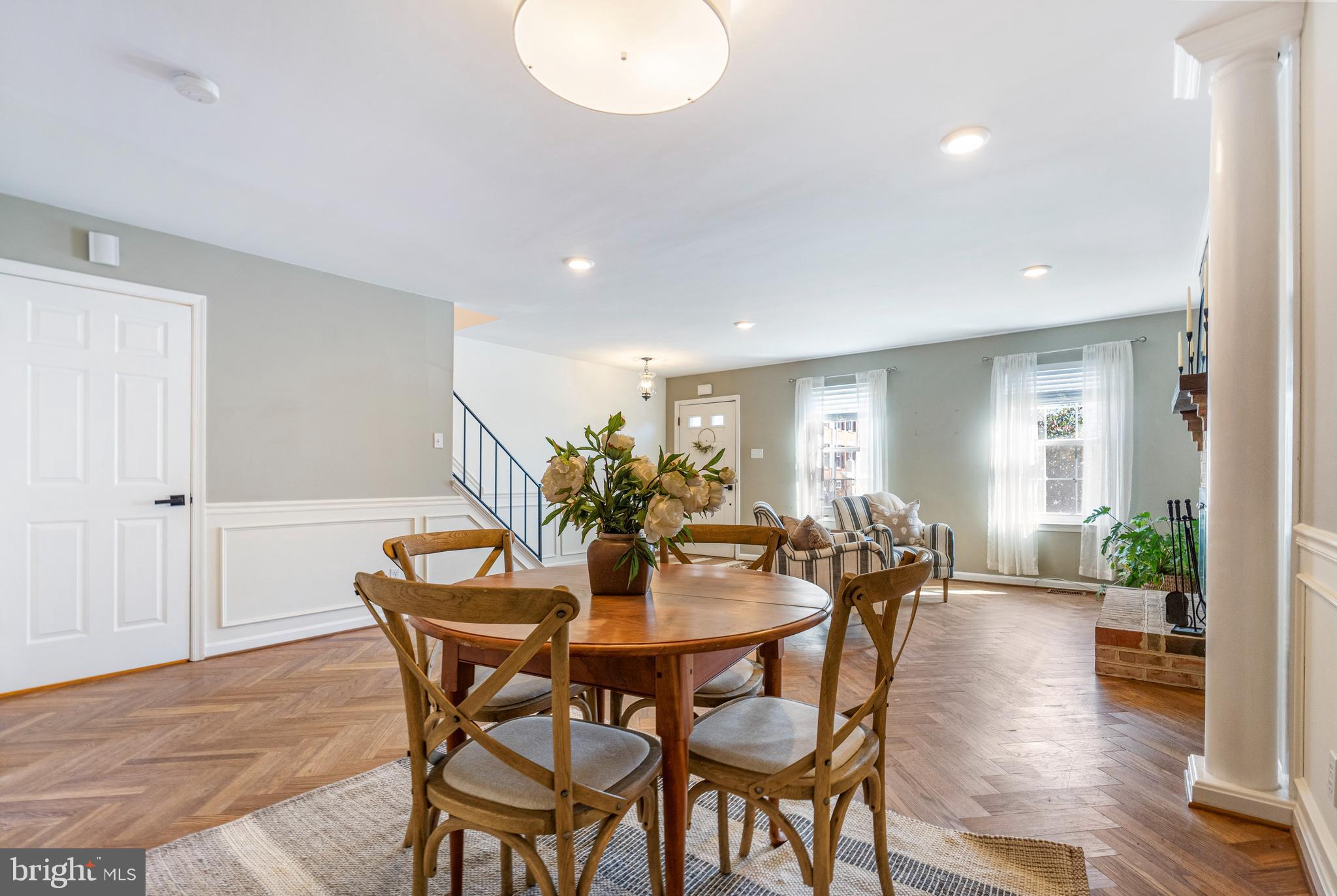 RICHARDSON MEWS - Residential