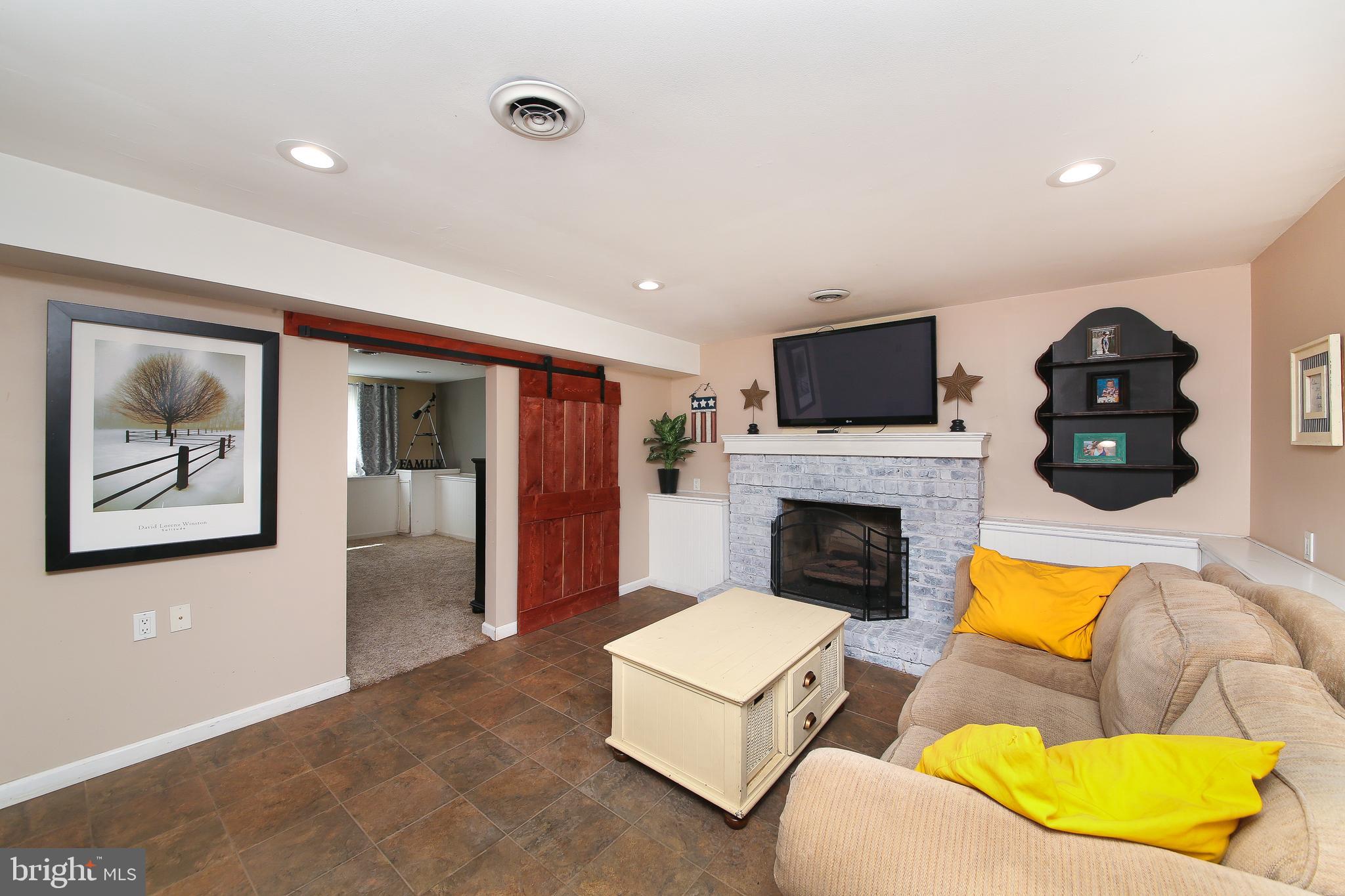 SANDY RIDGE ACRES - Residential