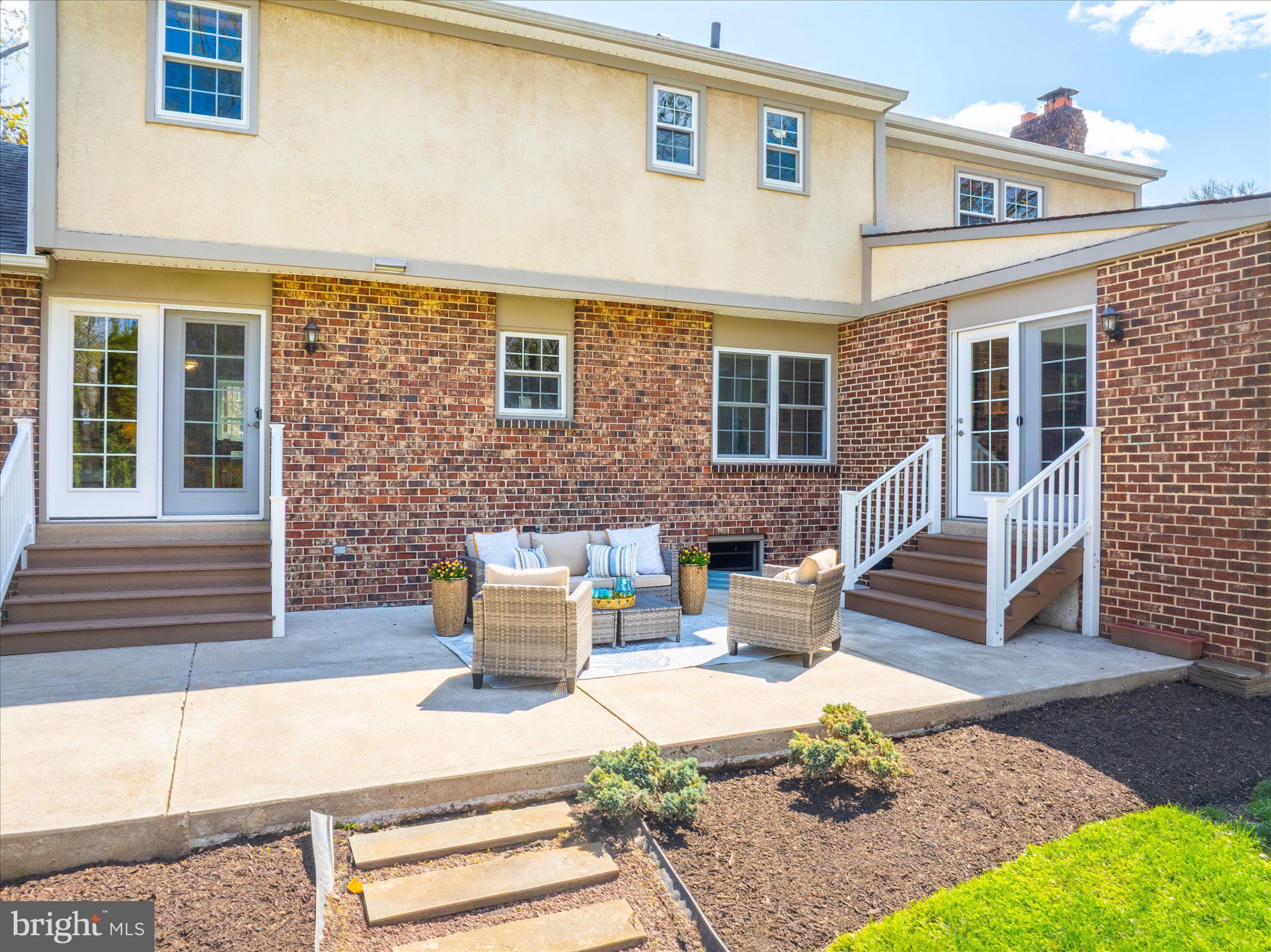 JENKINTOWN - Residential