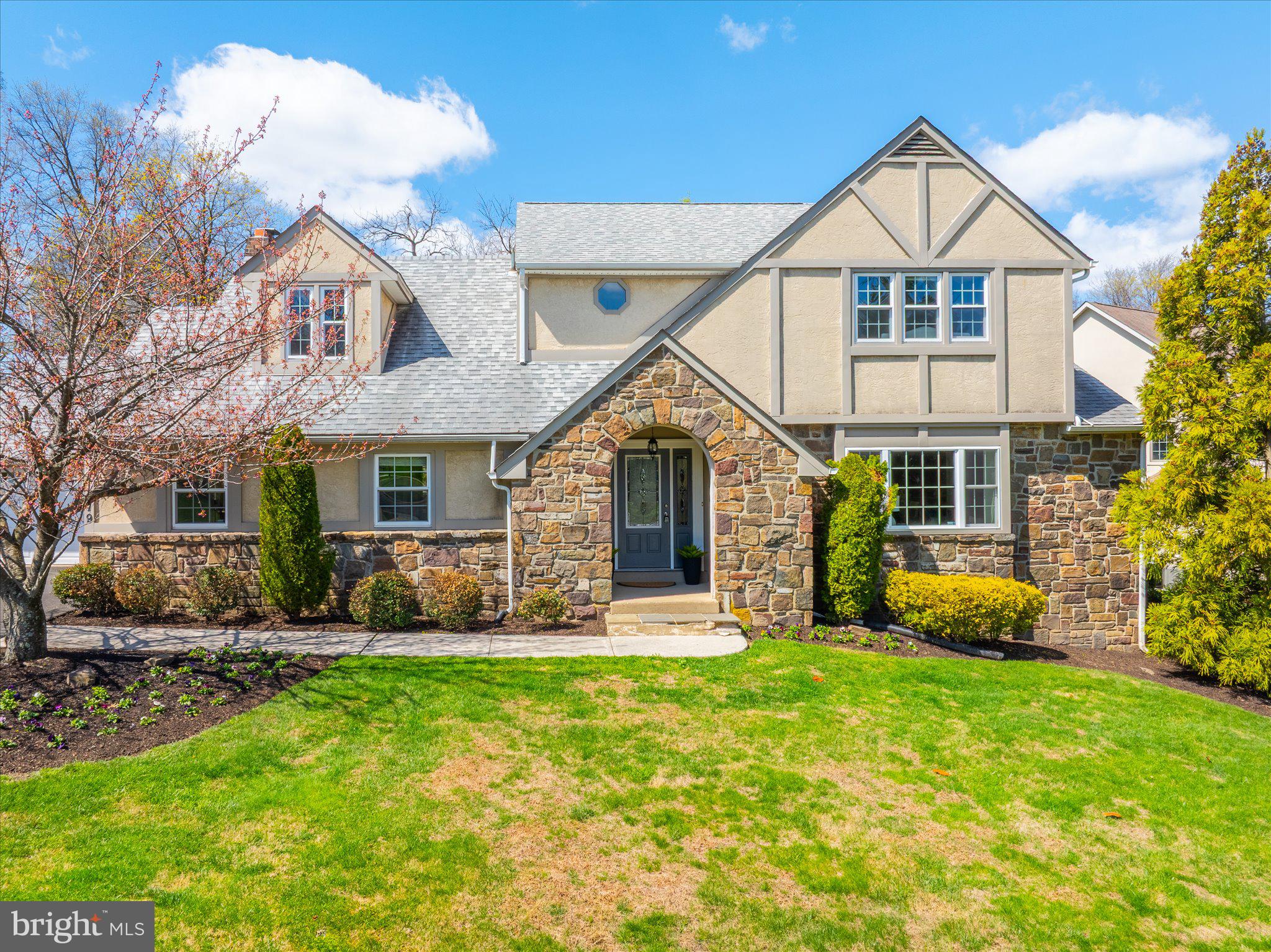 JENKINTOWN - Residential