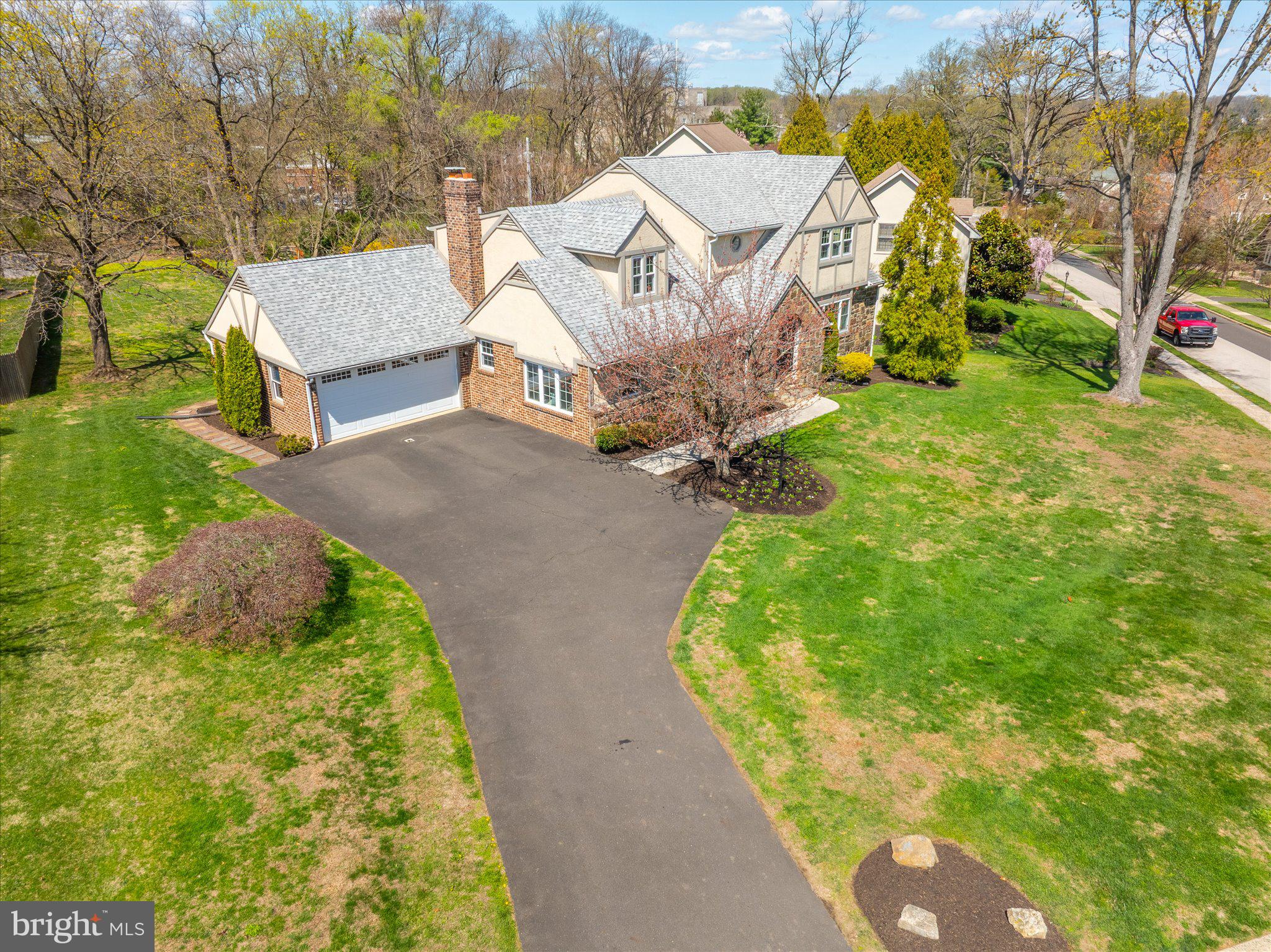 JENKINTOWN - Residential