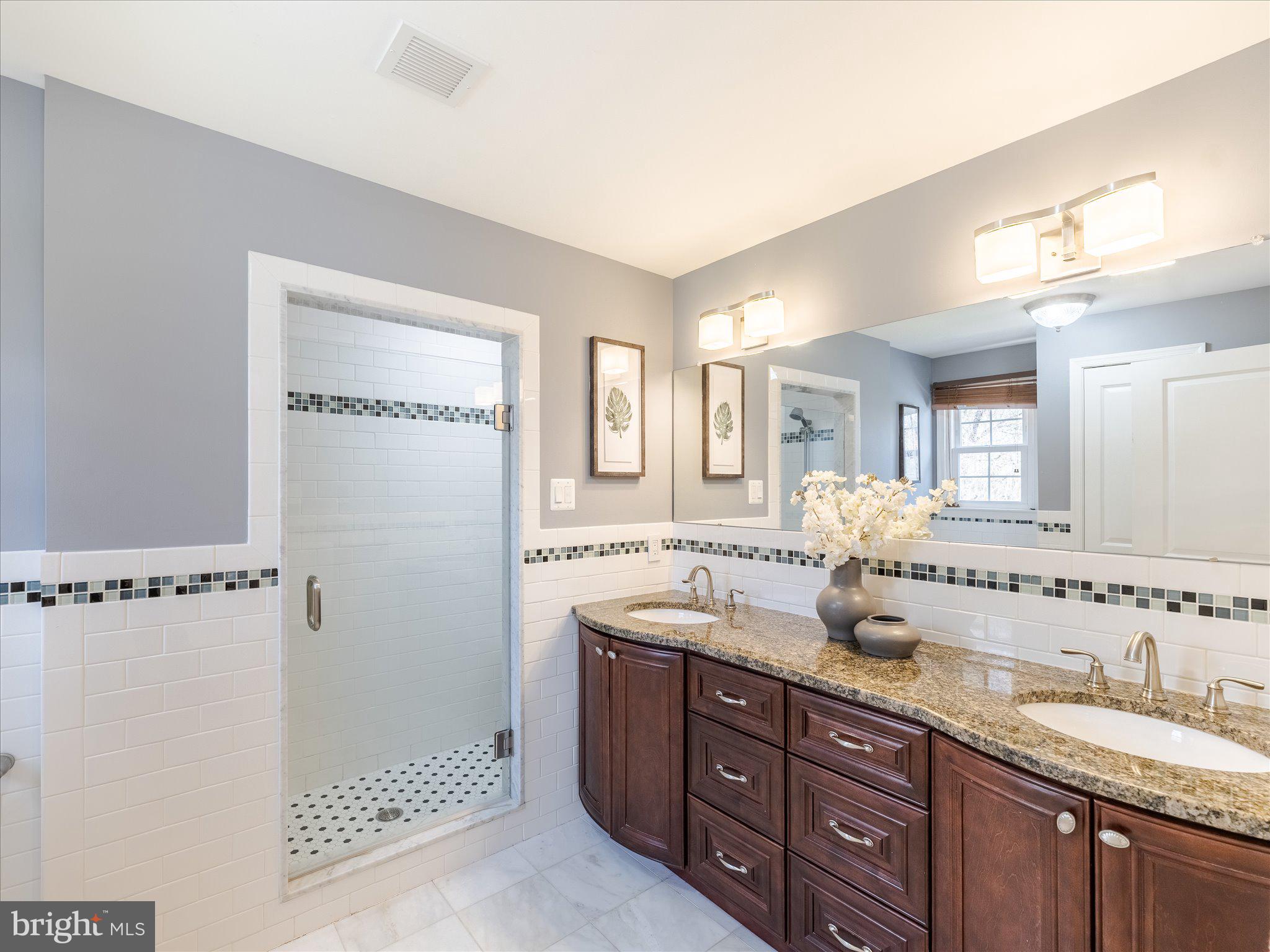 JENKINTOWN - Residential