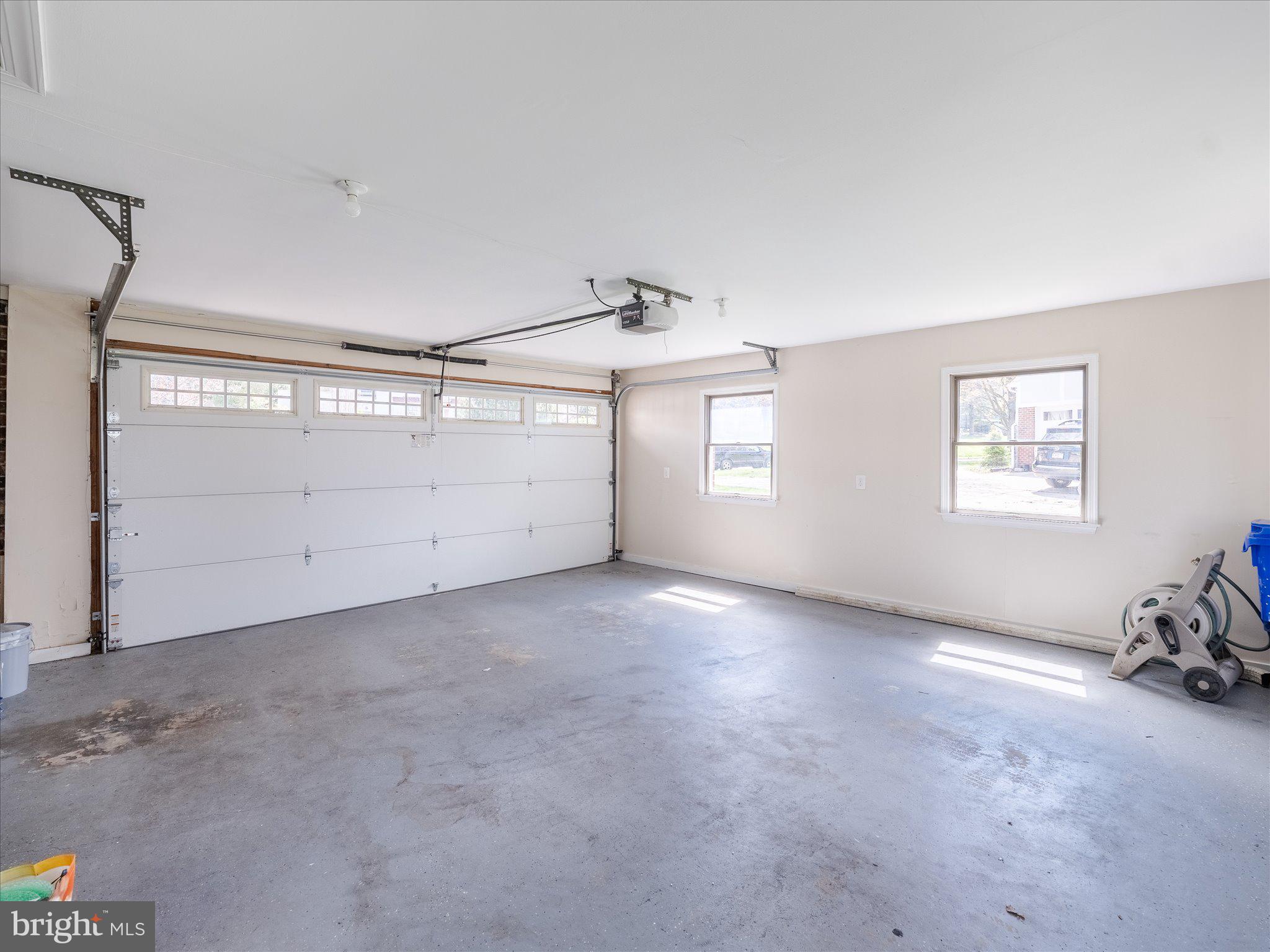 JENKINTOWN - Residential