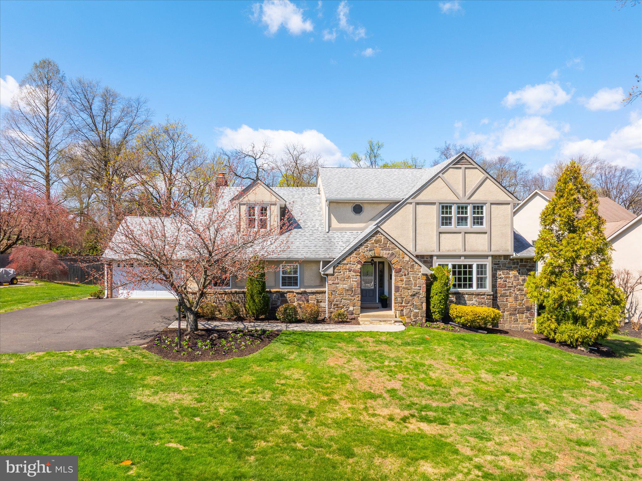 JENKINTOWN - Residential