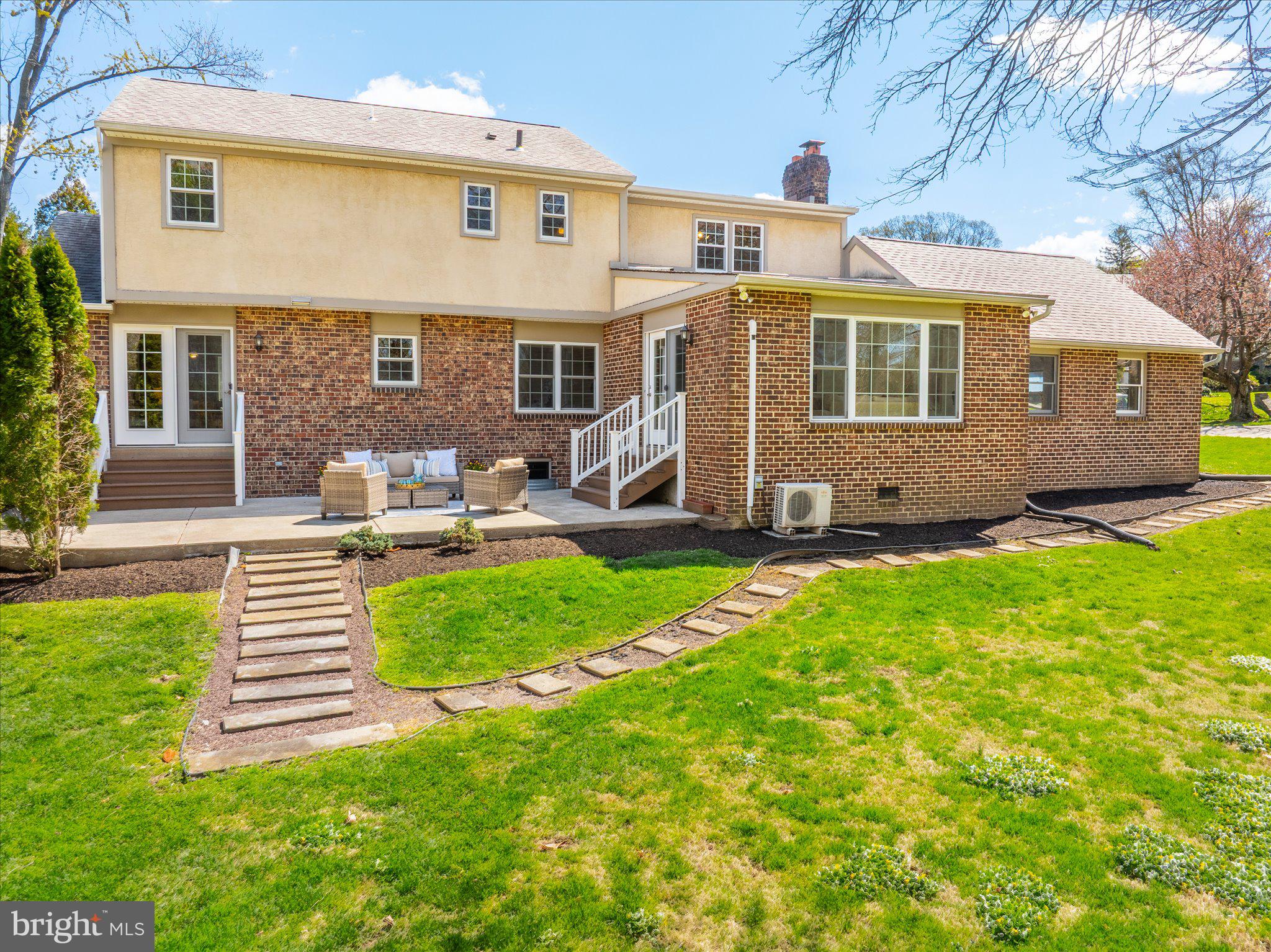 JENKINTOWN - Residential