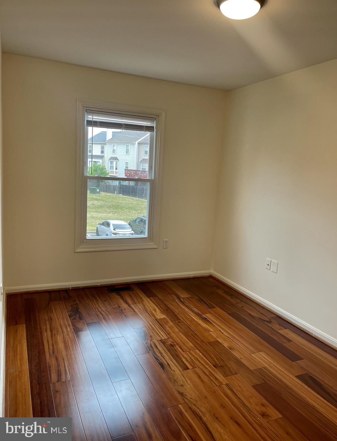 STONINGTON CONDOMINIUMS - Residential