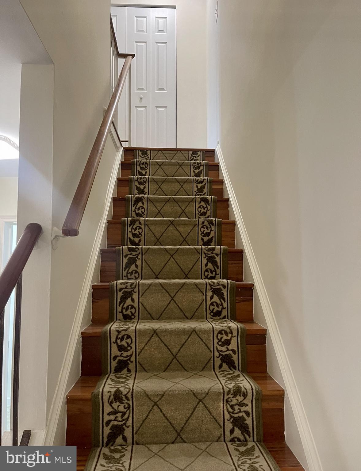 STONINGTON CONDOMINIUMS - Residential