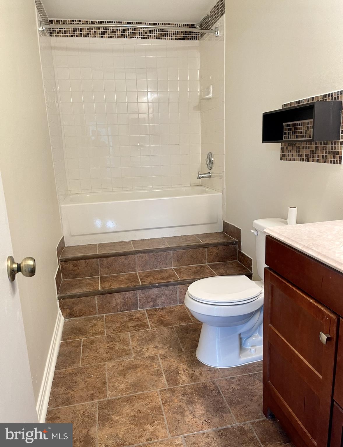 STONINGTON CONDOMINIUMS - Residential