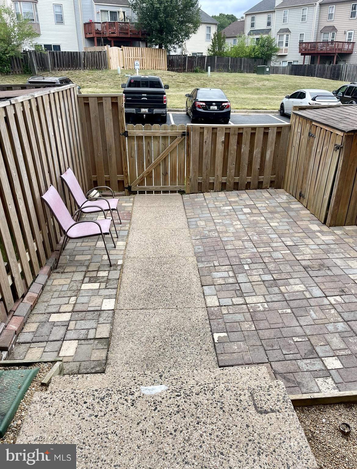 STONINGTON CONDOMINIUMS - Residential