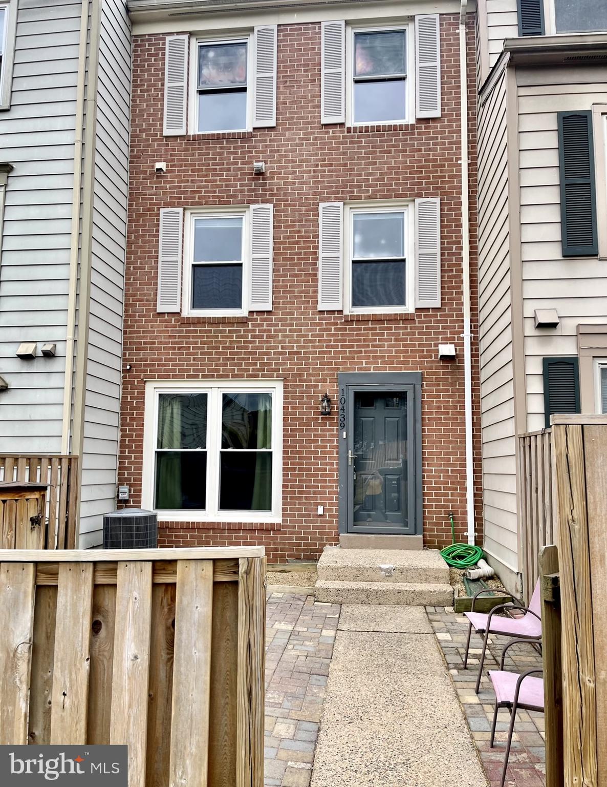 STONINGTON CONDOMINIUMS - Residential