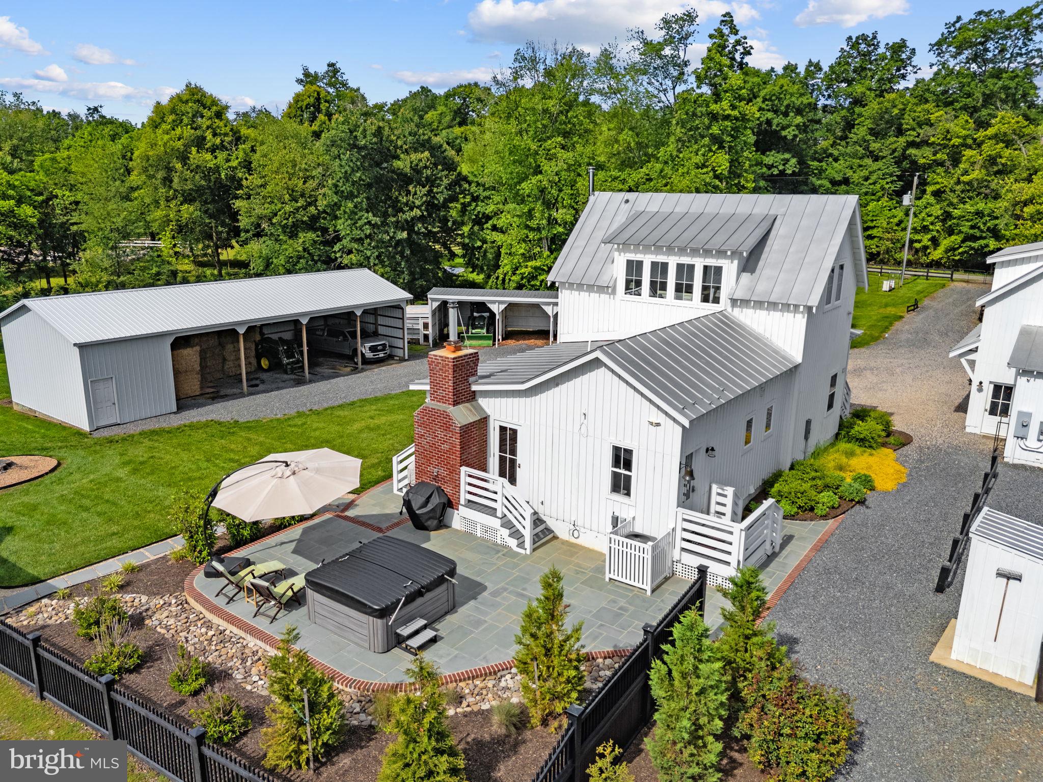 35321 SNAKE HILL ROAD