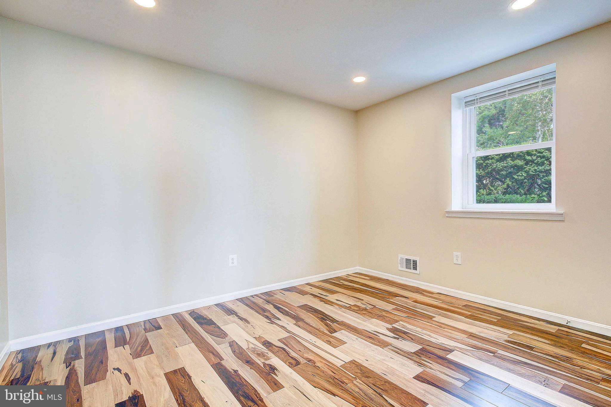 CHESAPEAKE STATION - Residential Lease