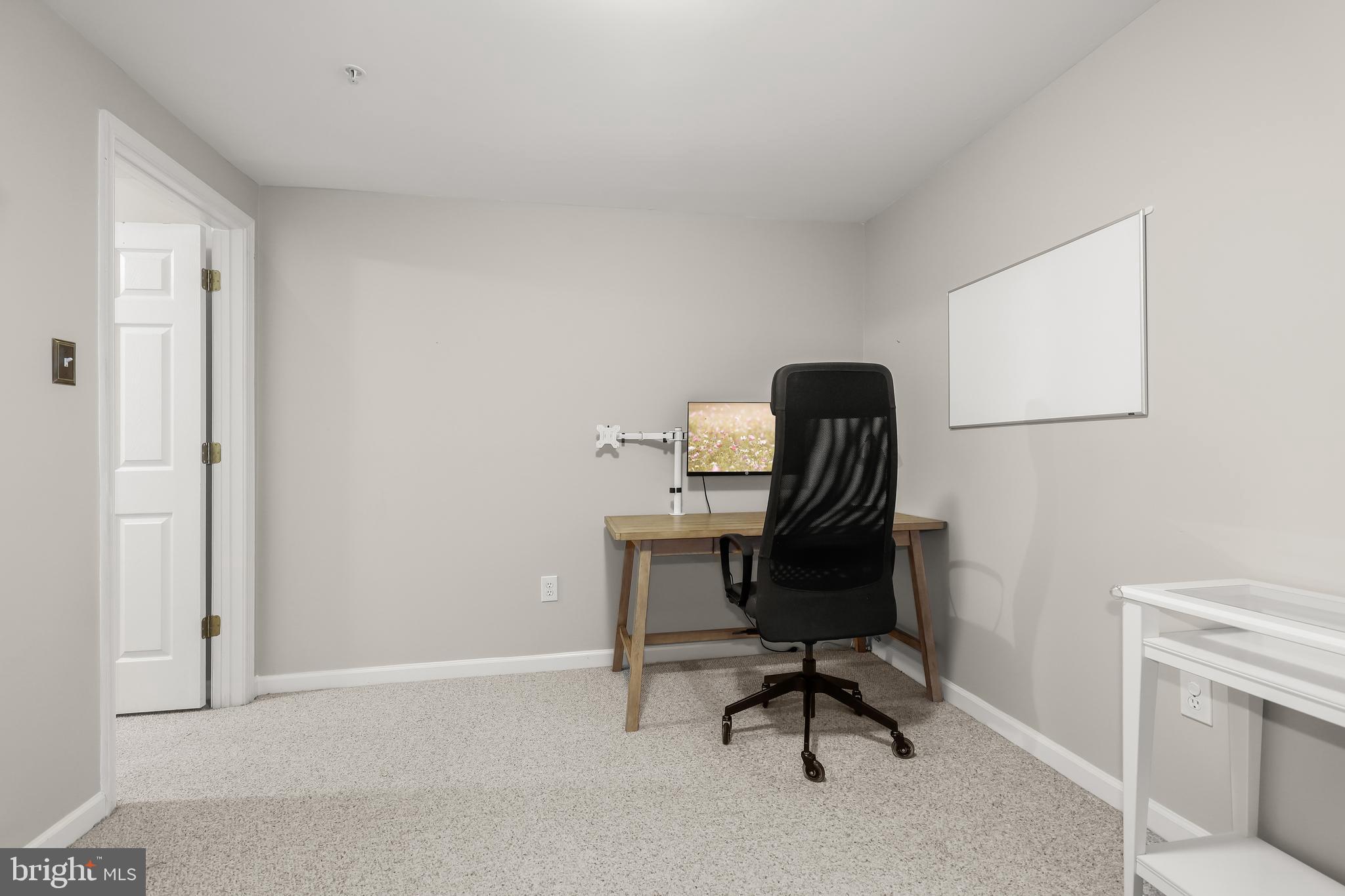 COLLEGE HILLS - Residential