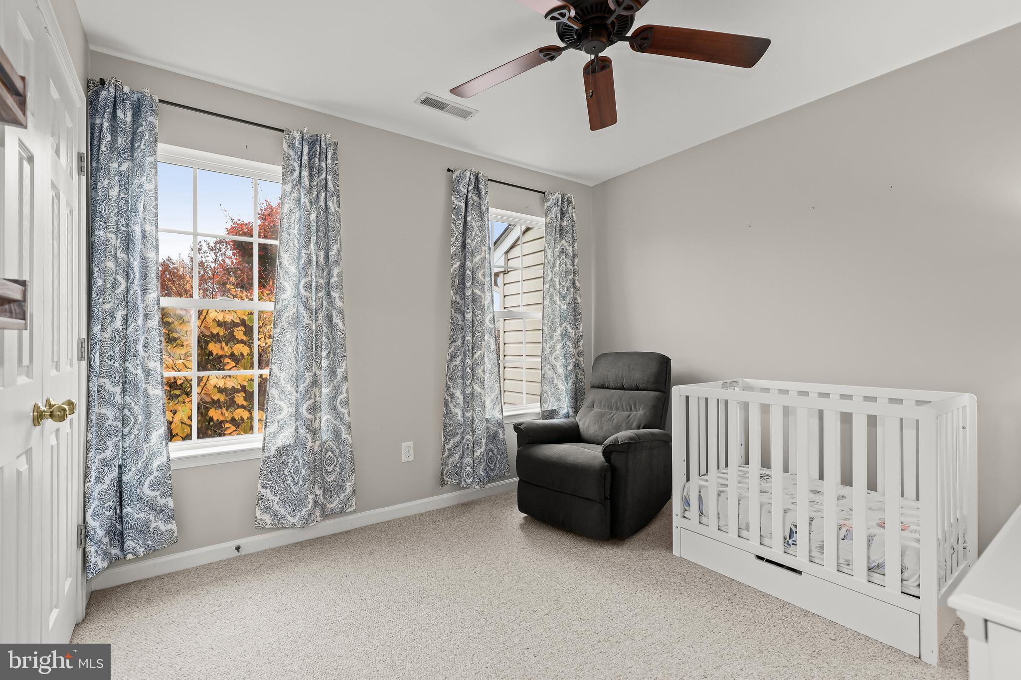 COLLEGE HILLS - Residential