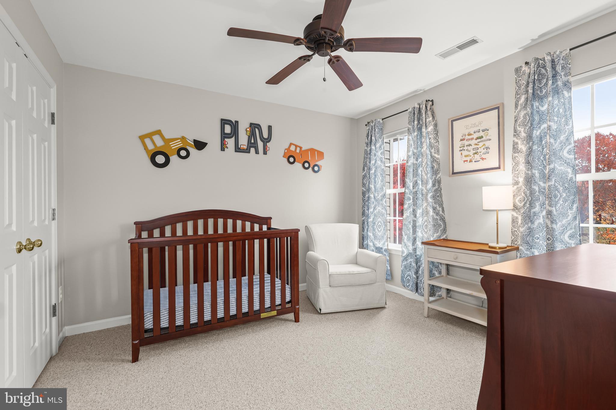 COLLEGE HILLS - Residential