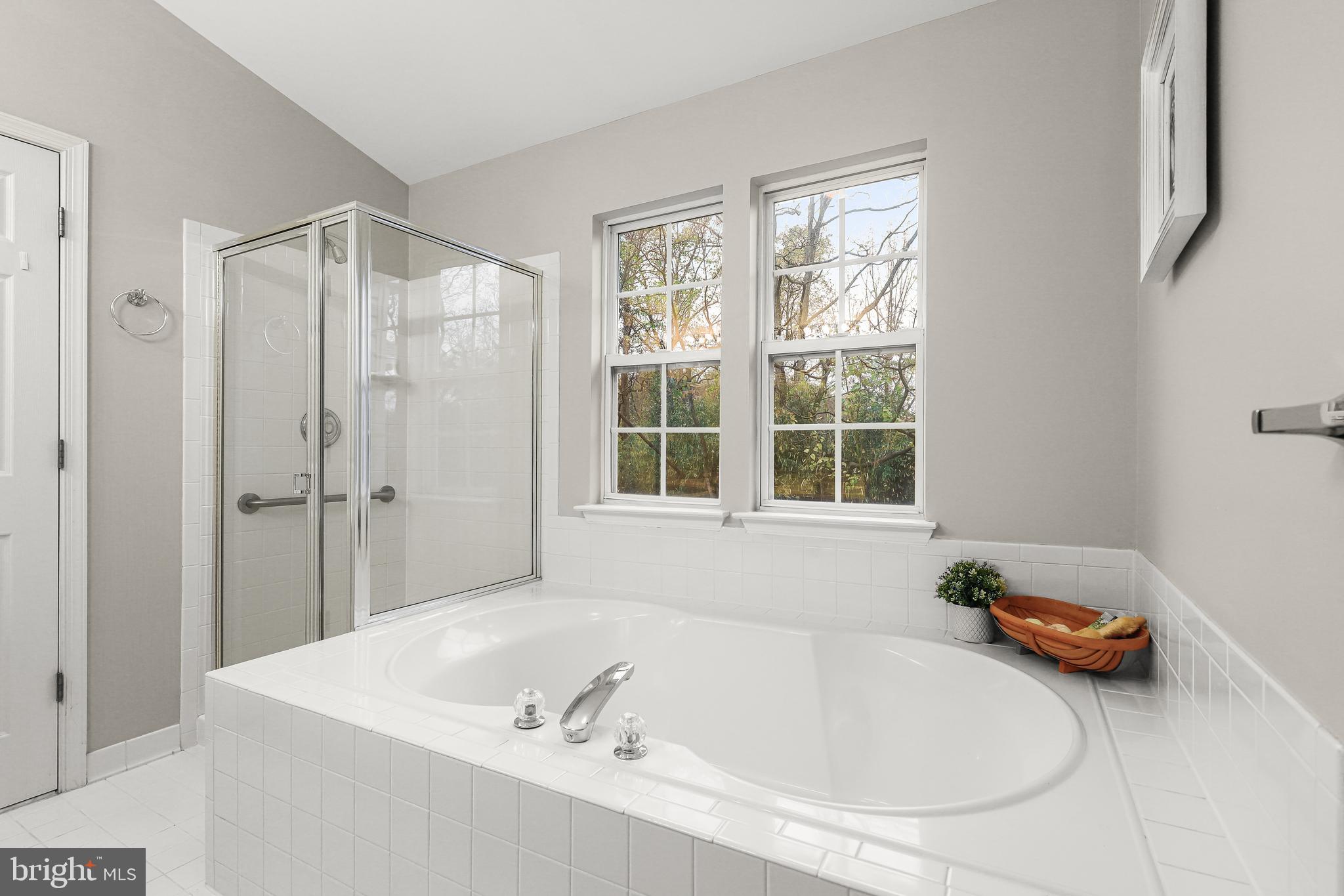 COLLEGE HILLS - Residential