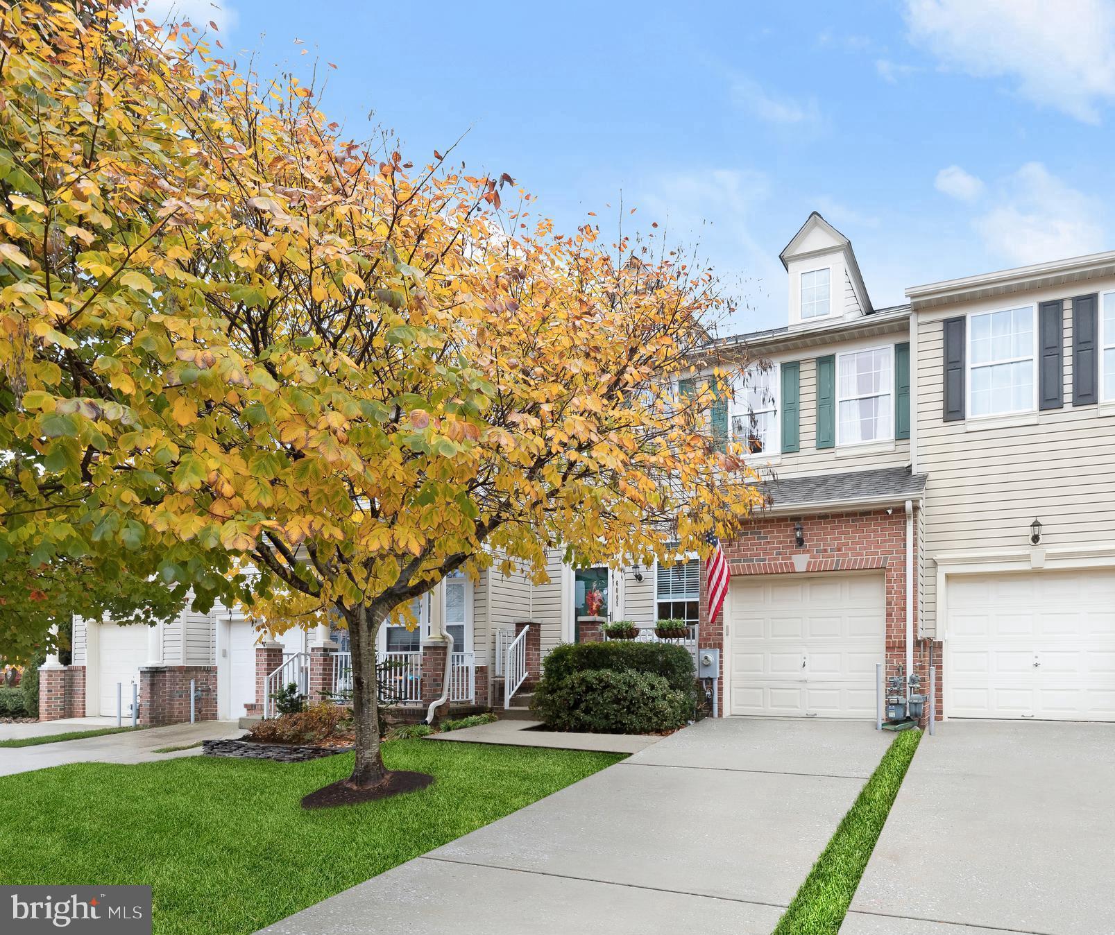 COLLEGE HILLS - Residential