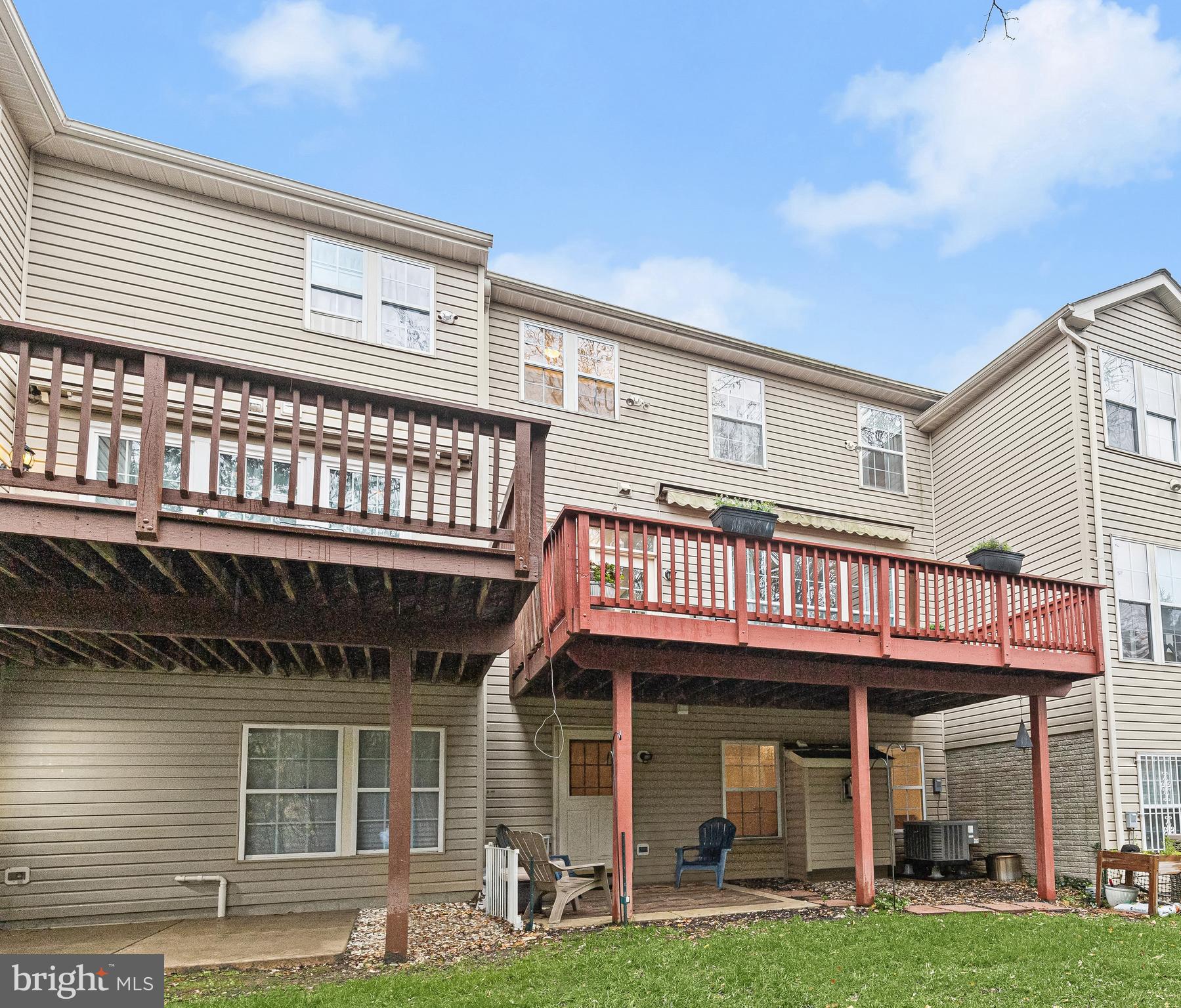 COLLEGE HILLS - Residential