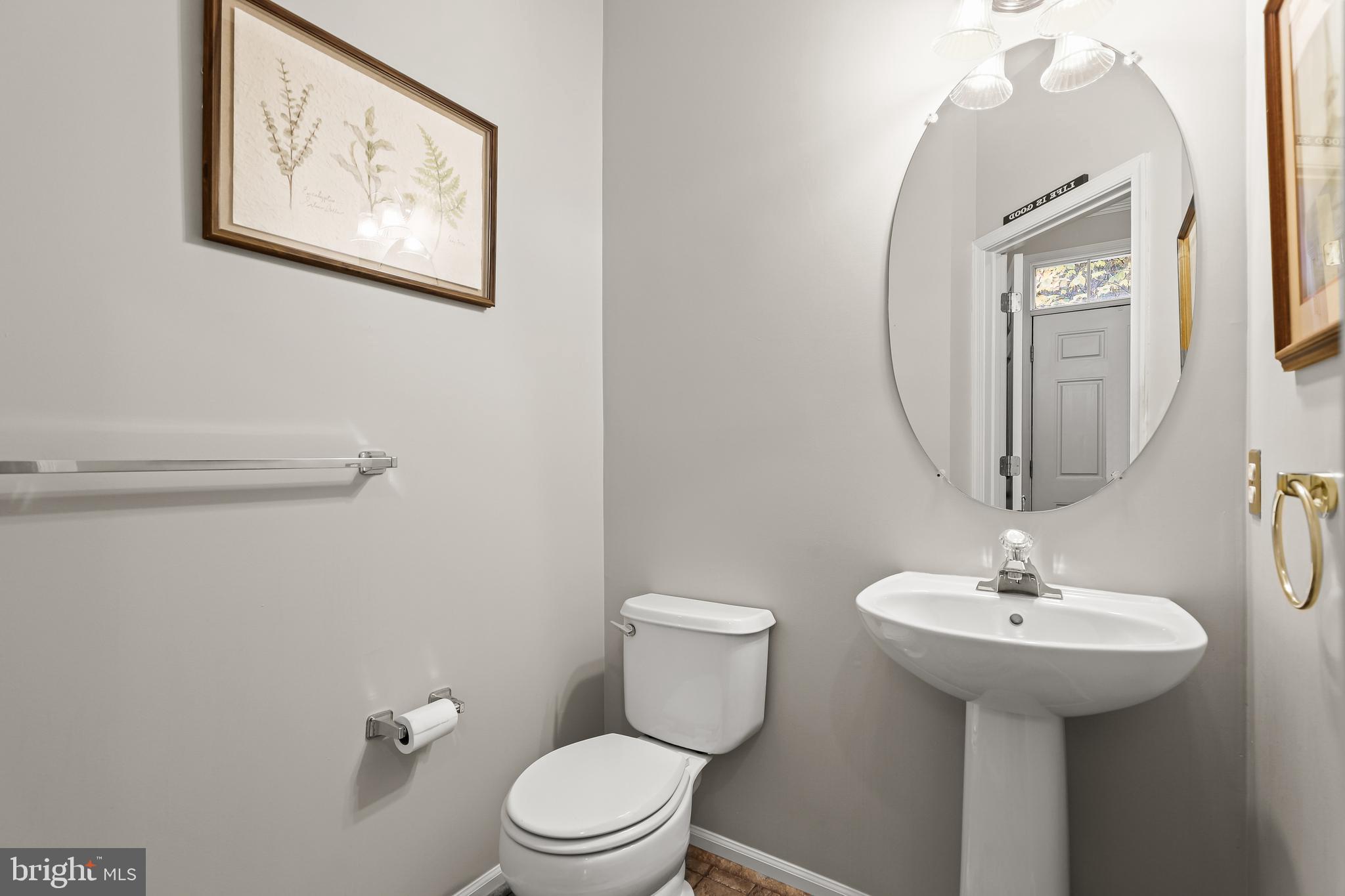 COLLEGE HILLS - Residential