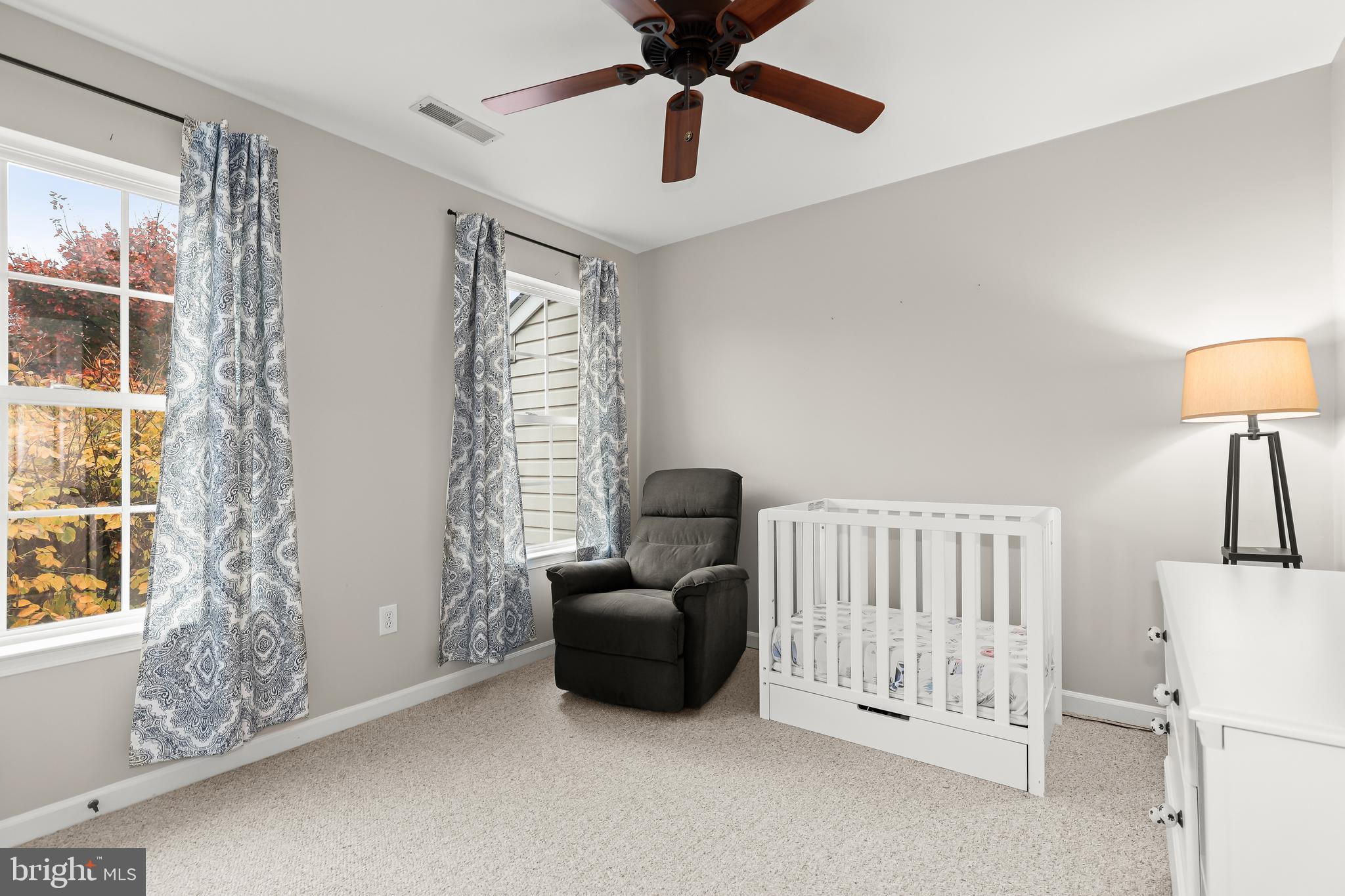 COLLEGE HILLS - Residential