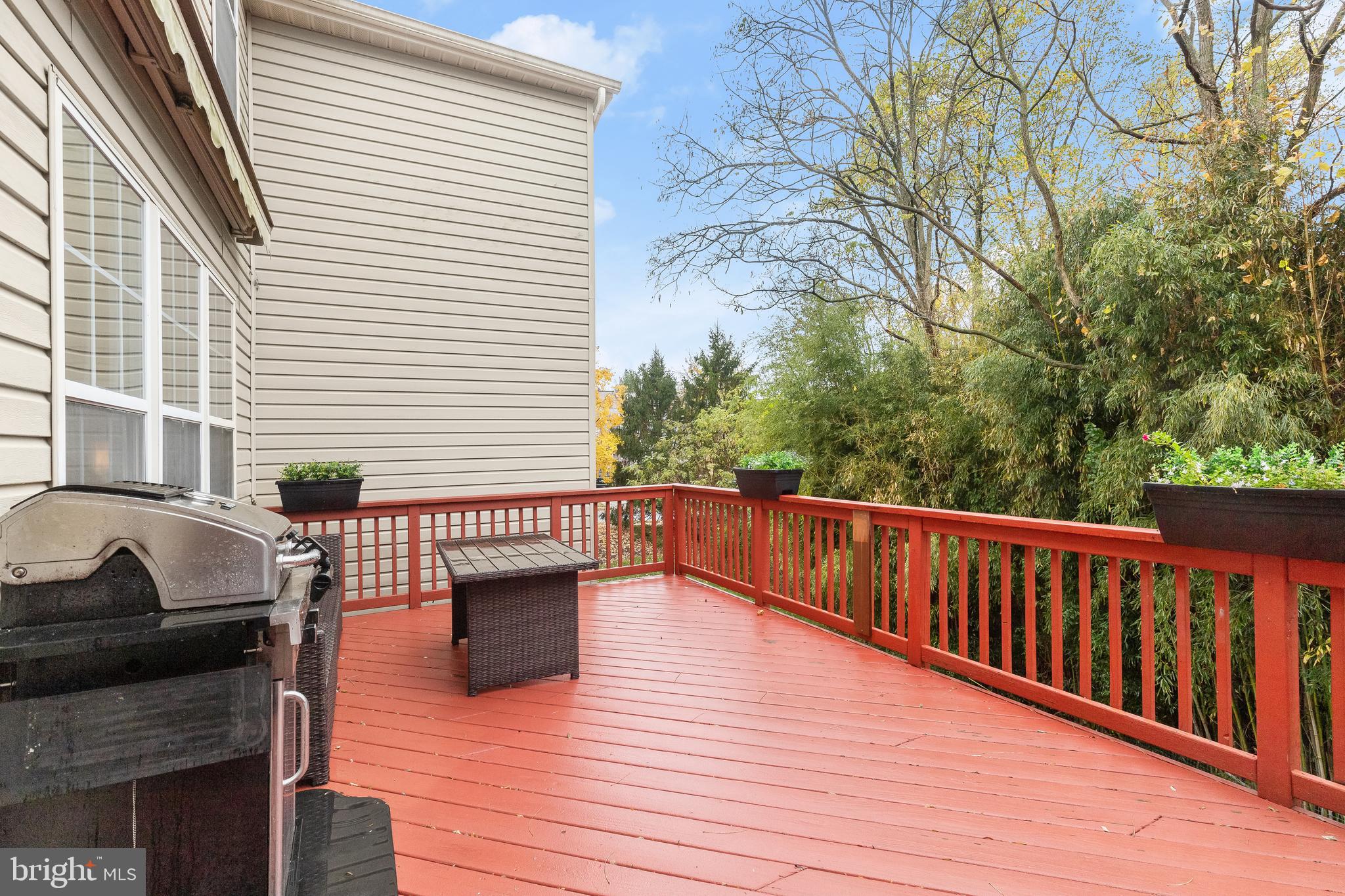 COLLEGE HILLS - Residential