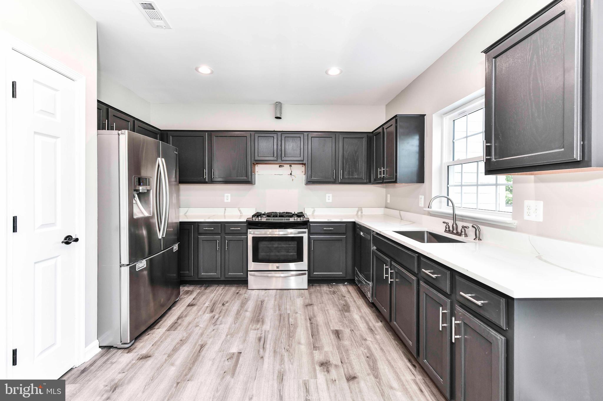 LANSDOWNE ON THE POTOMAC - Residential Lease