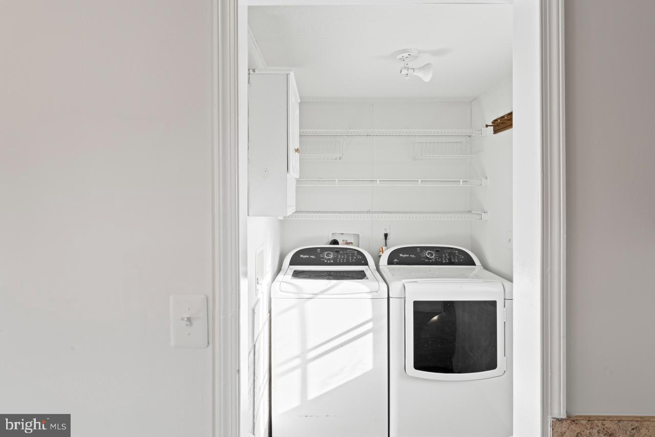 MEADOWS OF CHANTILLY - Residential