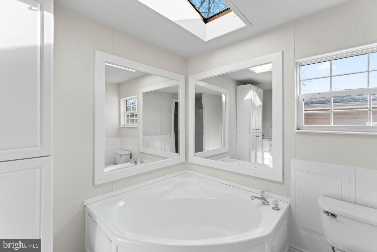 MEADOWS OF CHANTILLY - Residential