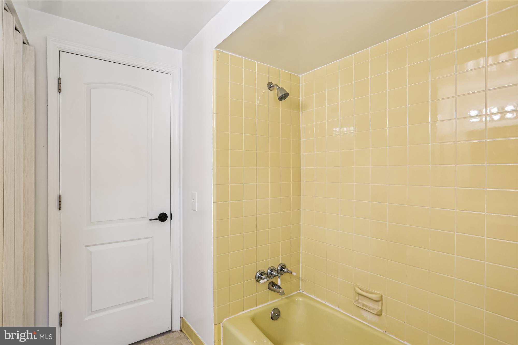 POTOMAC COMMONS - Residential