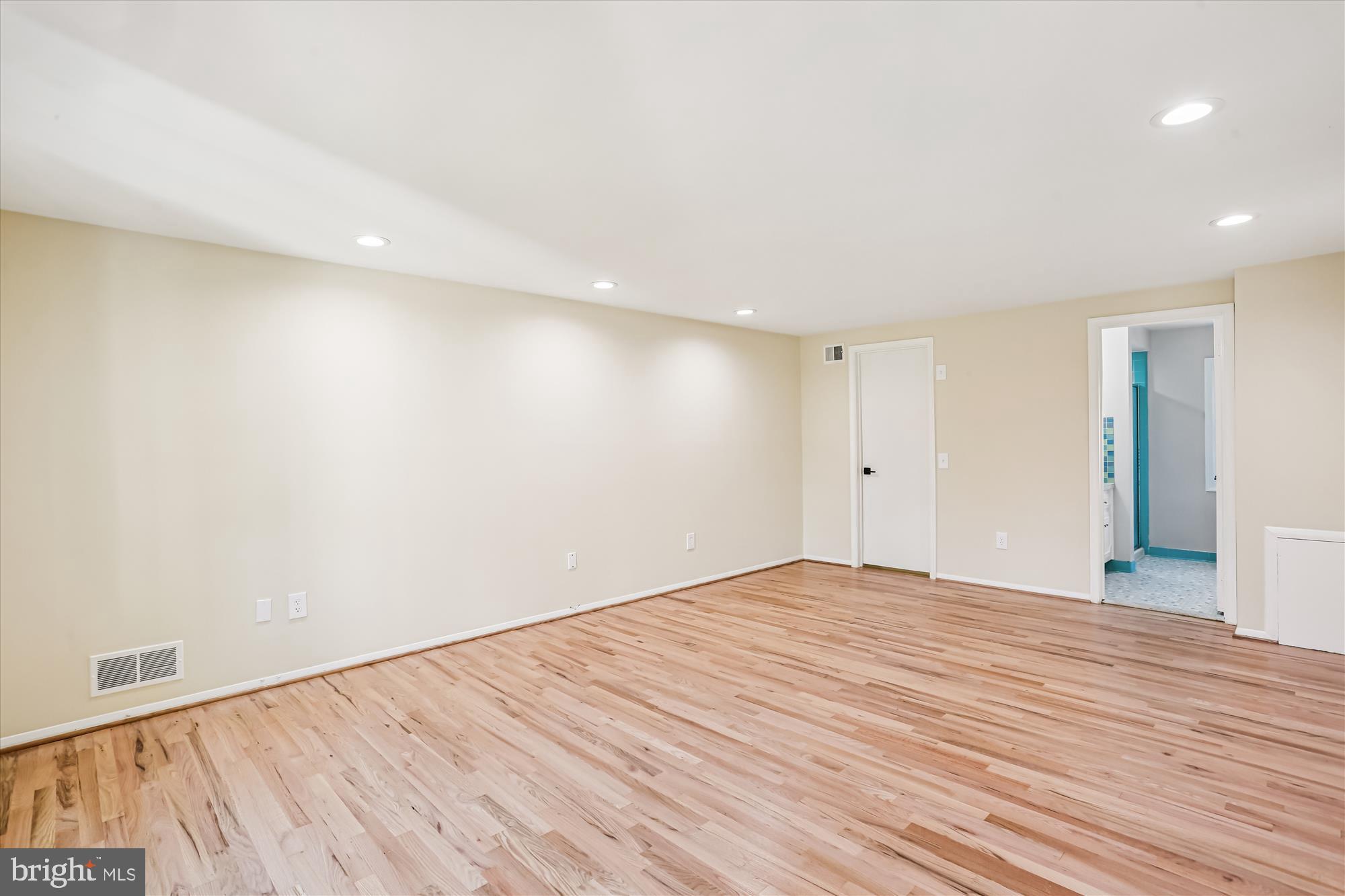 POTOMAC COMMONS - Residential