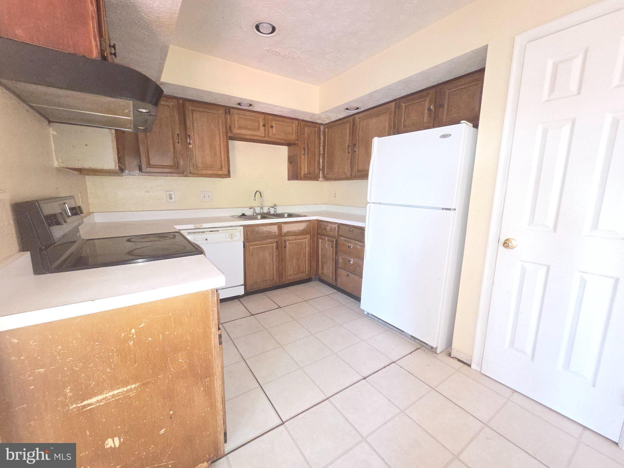 SEVEN OAKS - Residential